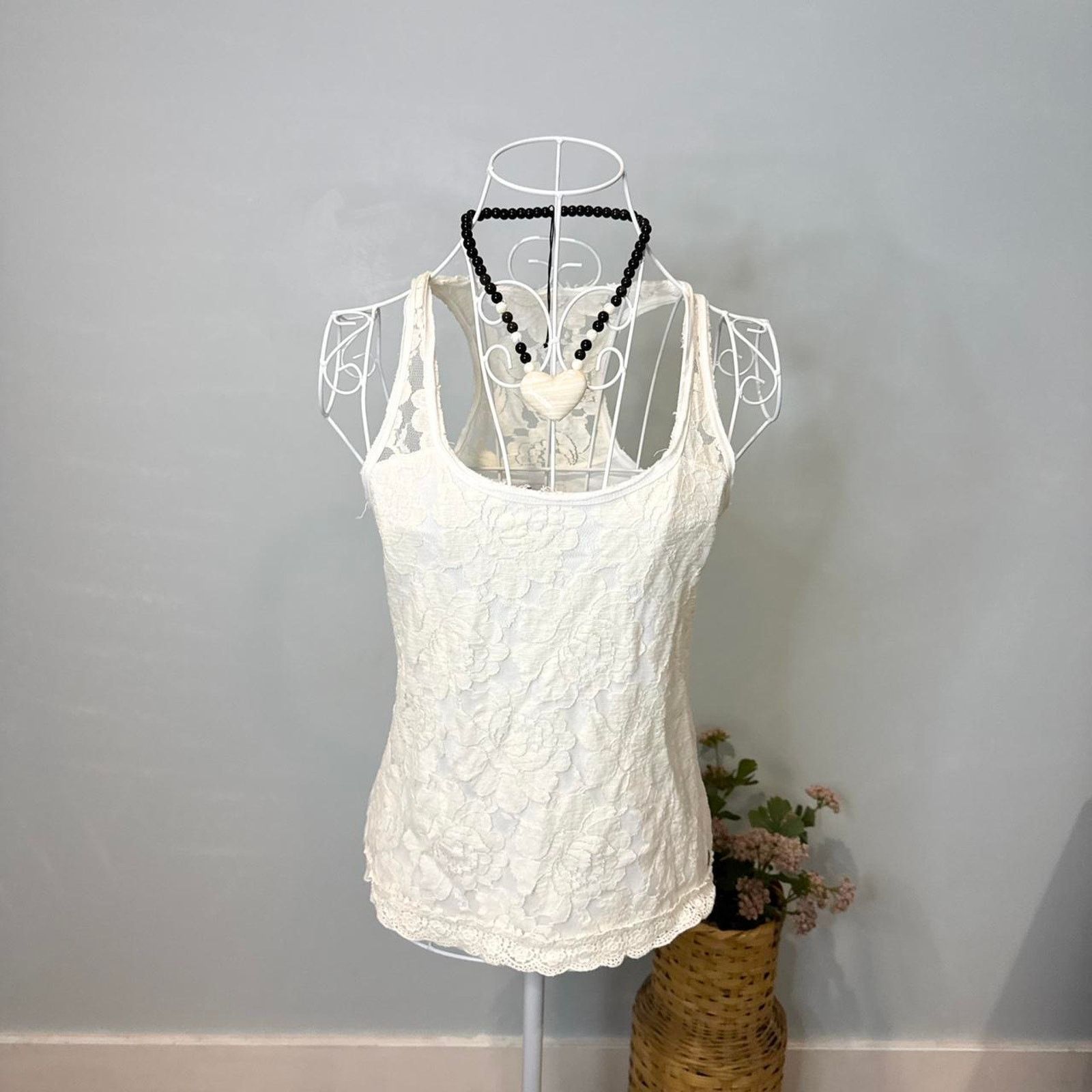Abercrombie & Fitch Stunning vintage white cream lace mesh tank top- semi sheer Size S / US 4 / IT 40 - 1 Thumbnail