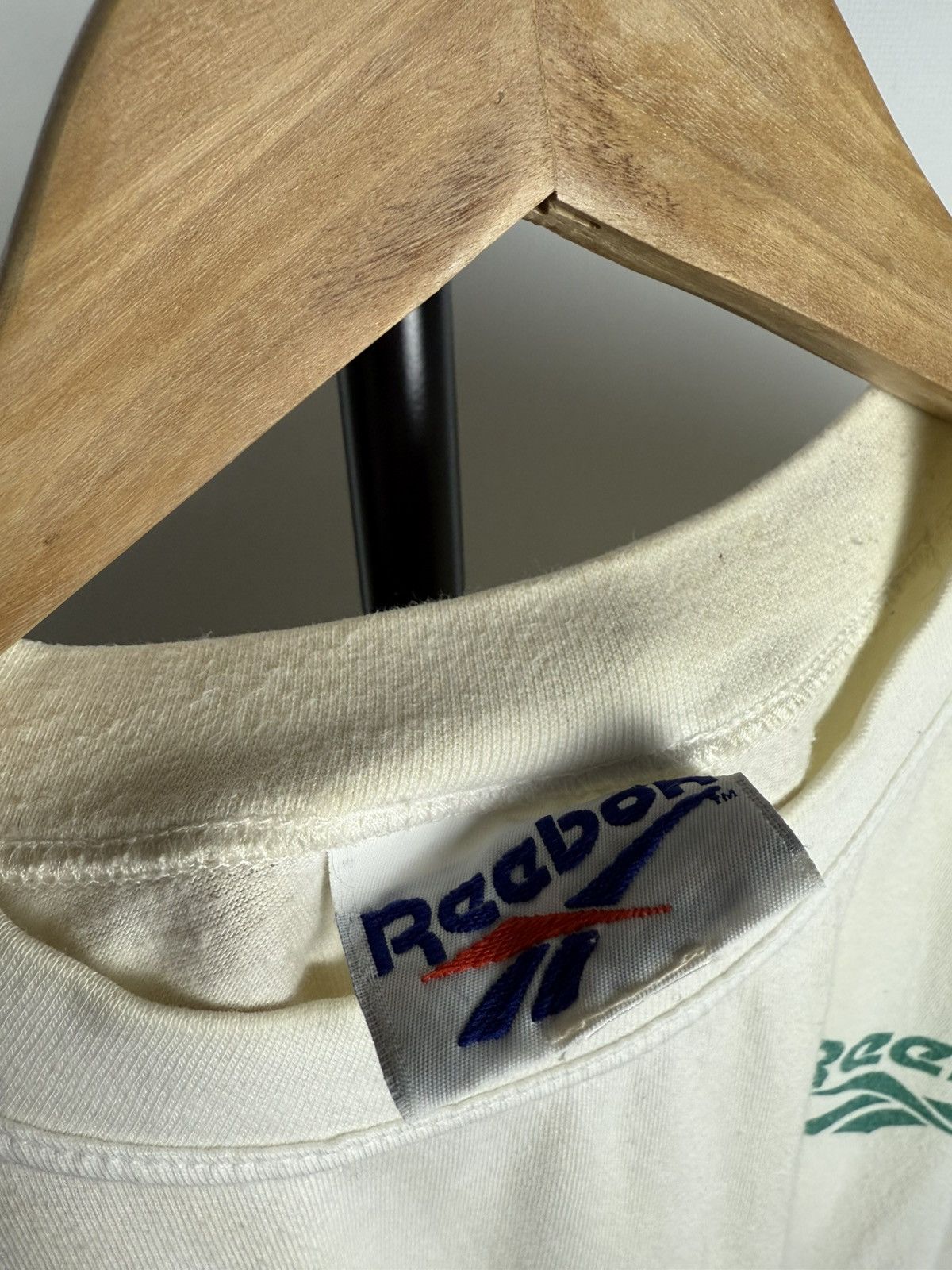 Reebok × Vintage Vintage Reebok T-shirts Sk8 Centre Logo 90s Grunge Y2K Size US XL / EU 56 / 4 - 7 Thumbnail