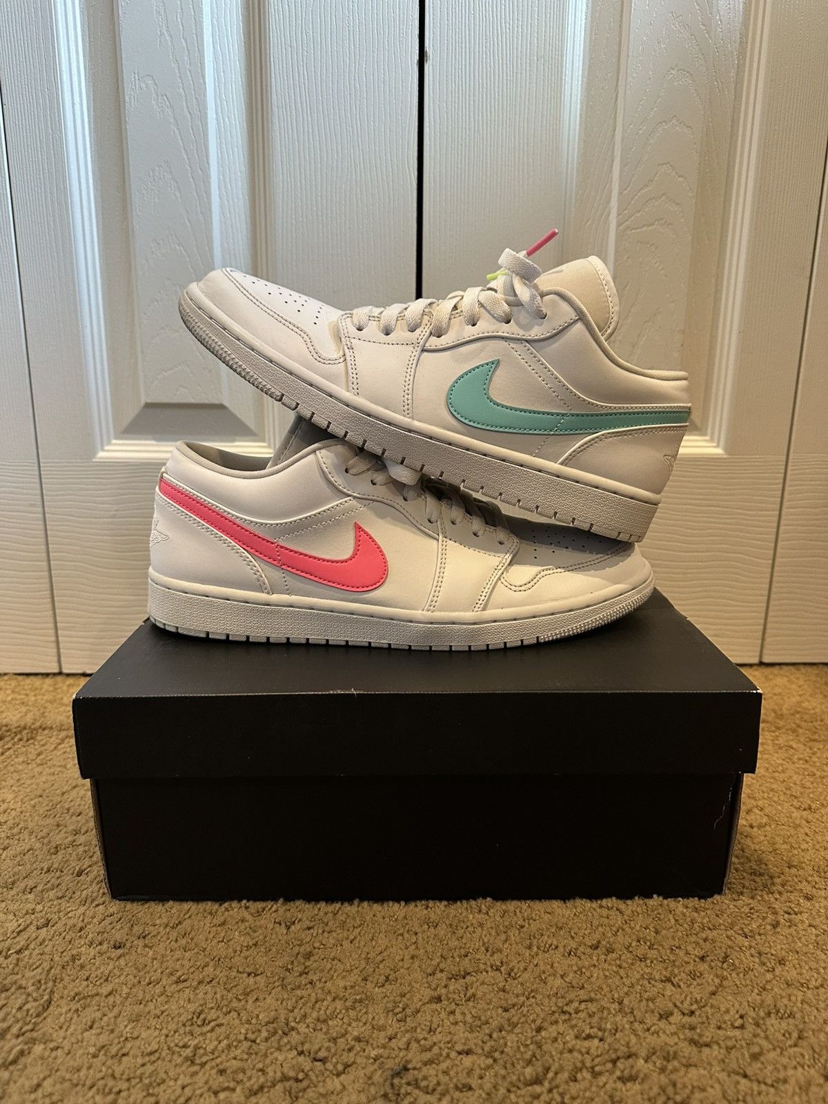 Jordan Brand × Nike Jordan 1 Low White Multi-Color Swoosh Size US 10.5 / EU 43-44 - 1 Thumbnail