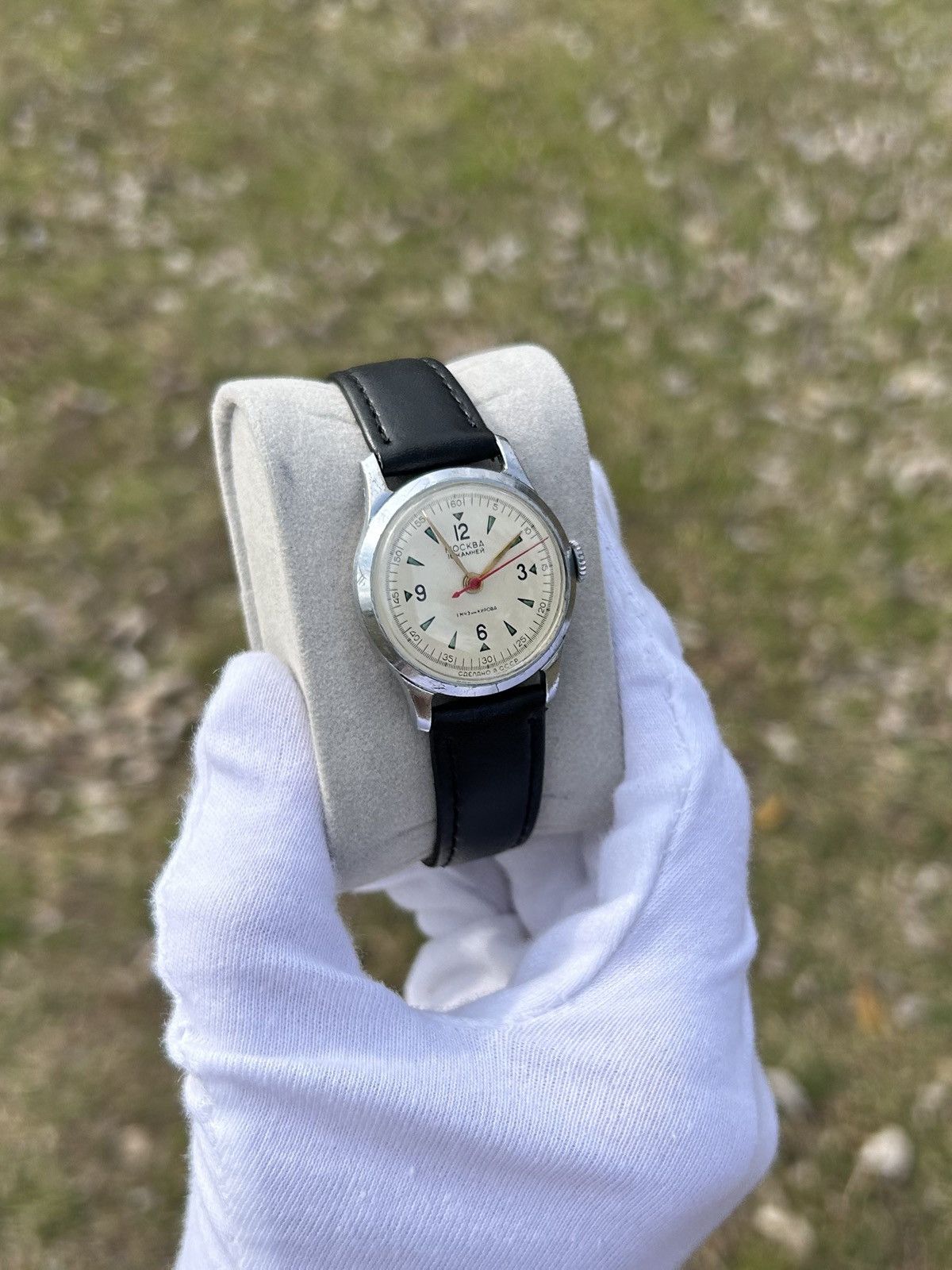 Vintage Vintage Watch Moskva USSR Soviet Mechanical Authentic 1950s Size ONE SIZE - 11 Thumbnail