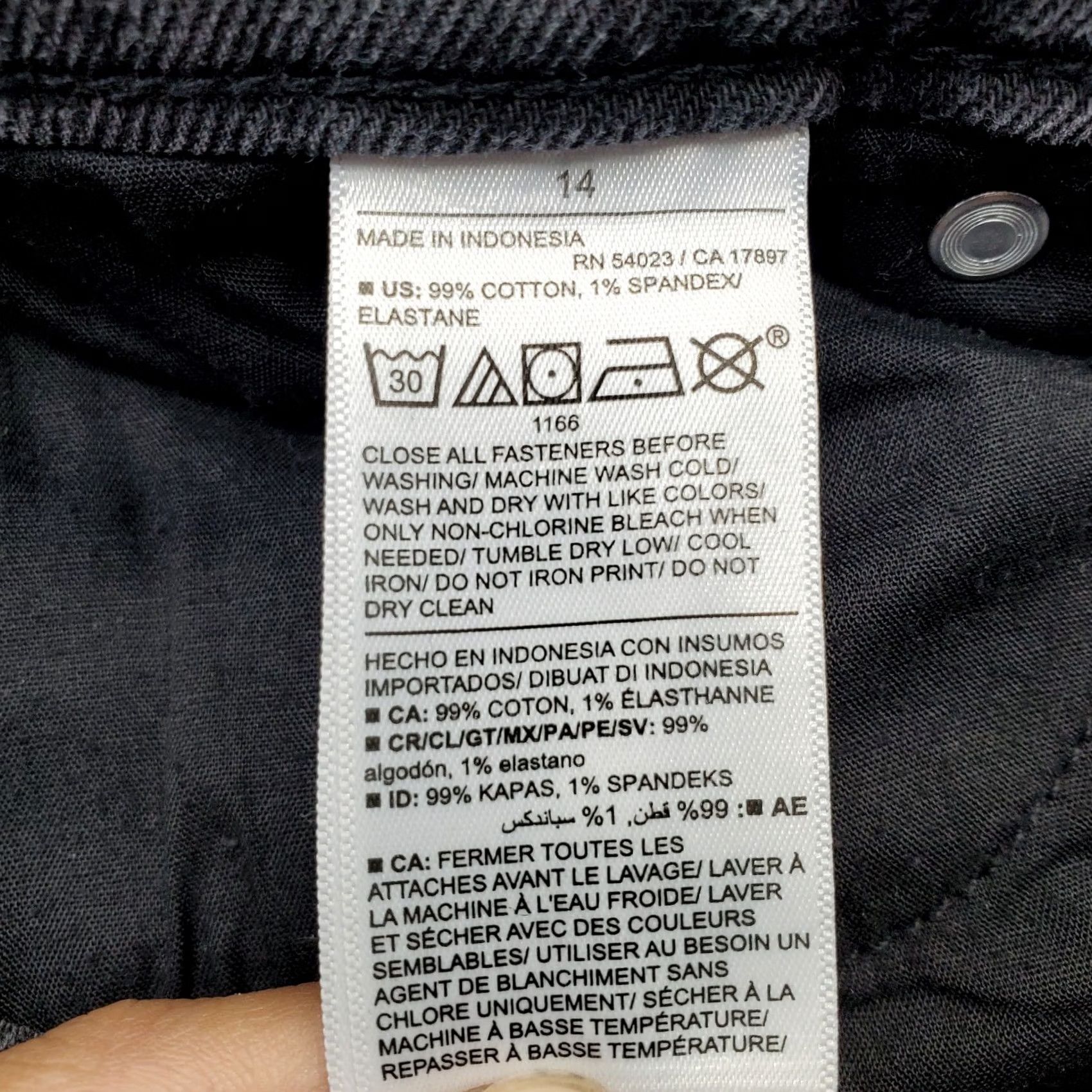 Old Navy Old Navy Womens Jeans 14 Black Straight High-Rise 5-Pocket Denim XS? Size 36" / US 14 / IT 50 - 7 Thumbnail