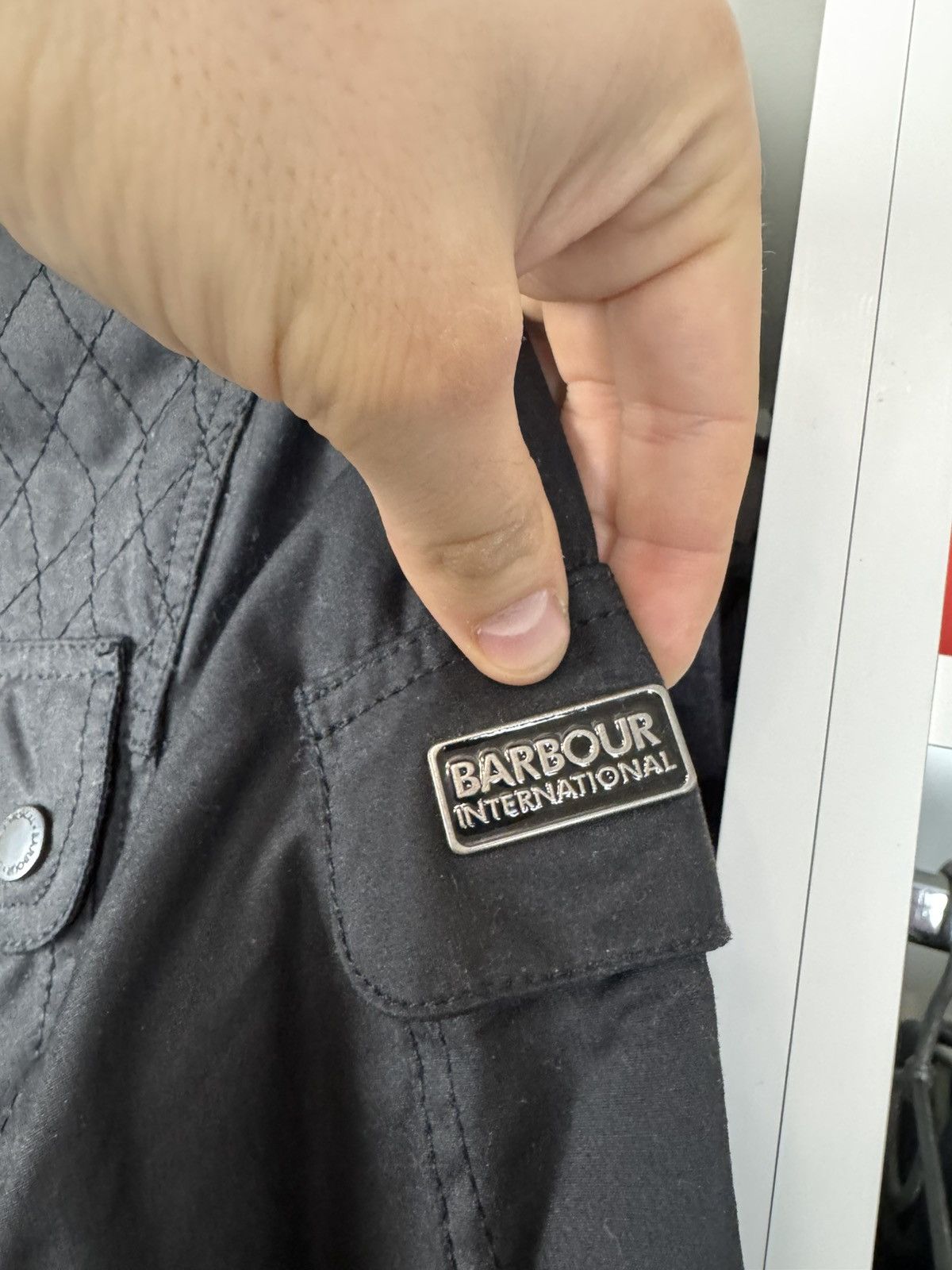 Barbour Barbour International Dera Wax Jacket Women’s Size UK 8 Size S / US 4 / IT 40 - 11 Thumbnail