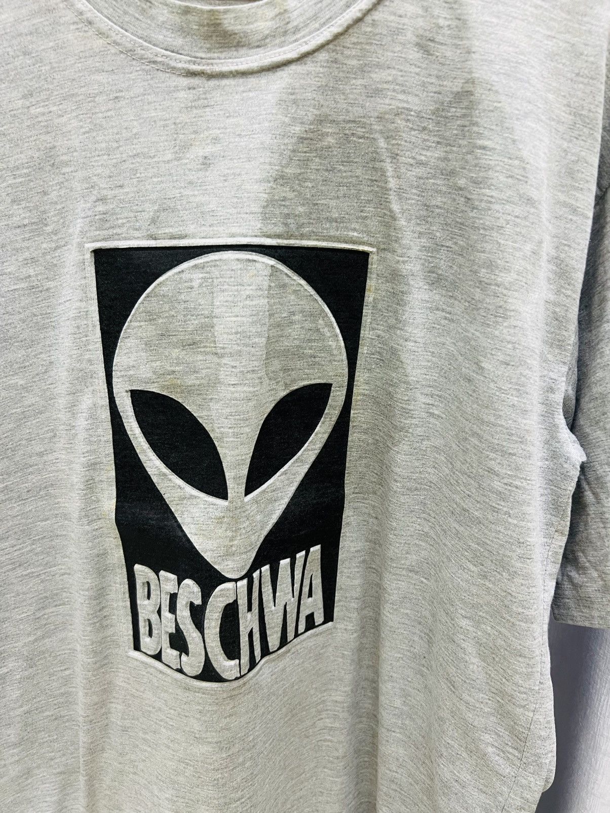 Alien Workshop Thrashed Alien Workshop Beschwa 90s Y2K Tshirt Size US XL / EU 56 / 4 - 2 Thumbnail