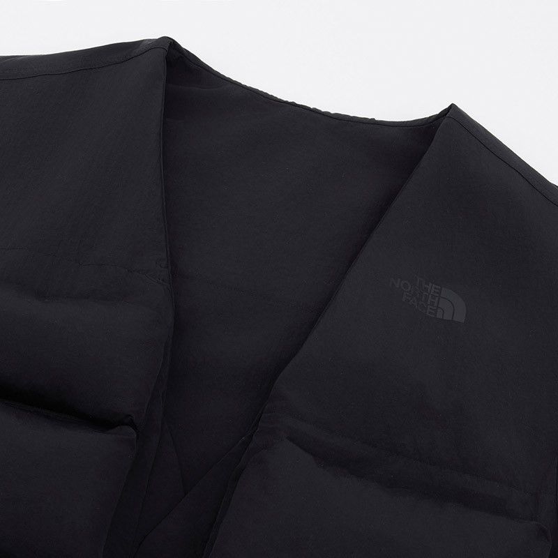 The North Face Urban Exploration REVERSIBLE 4-WAY WIND JACKET Size US M / EU 48-50 / 2 - 3 Thumbnail