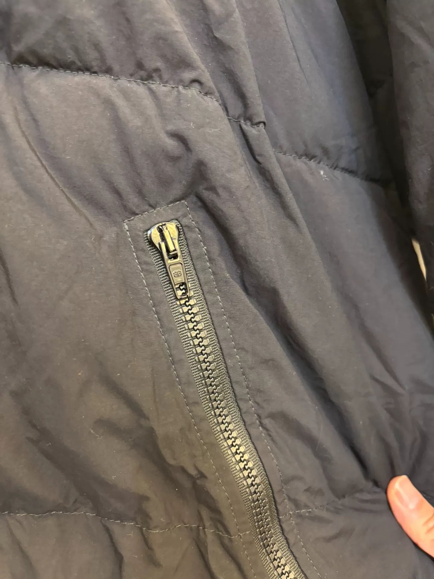 Balenciaga balenciaga black hooded puffer jacket Size US L / EU 52-54 / 3 - 4 Thumbnail