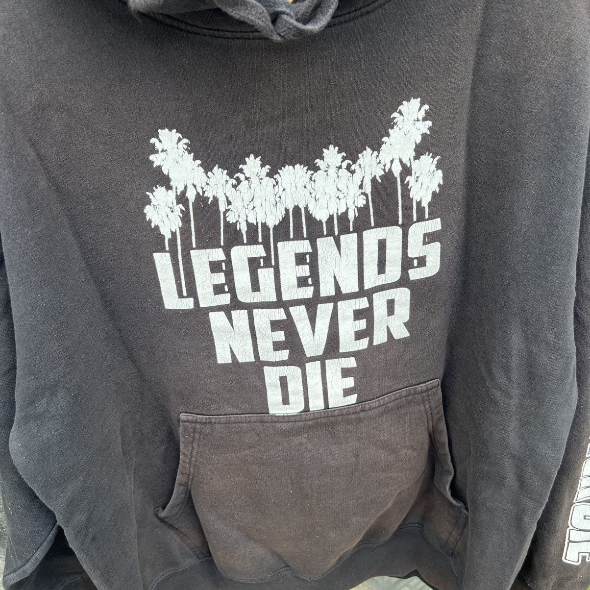 Other “LEGENDS NEVER DIE GRAPHIC HOODIE – KOBE TUPAC NIPSEY” Size US XL / EU 56 / 4 - 5 Thumbnail