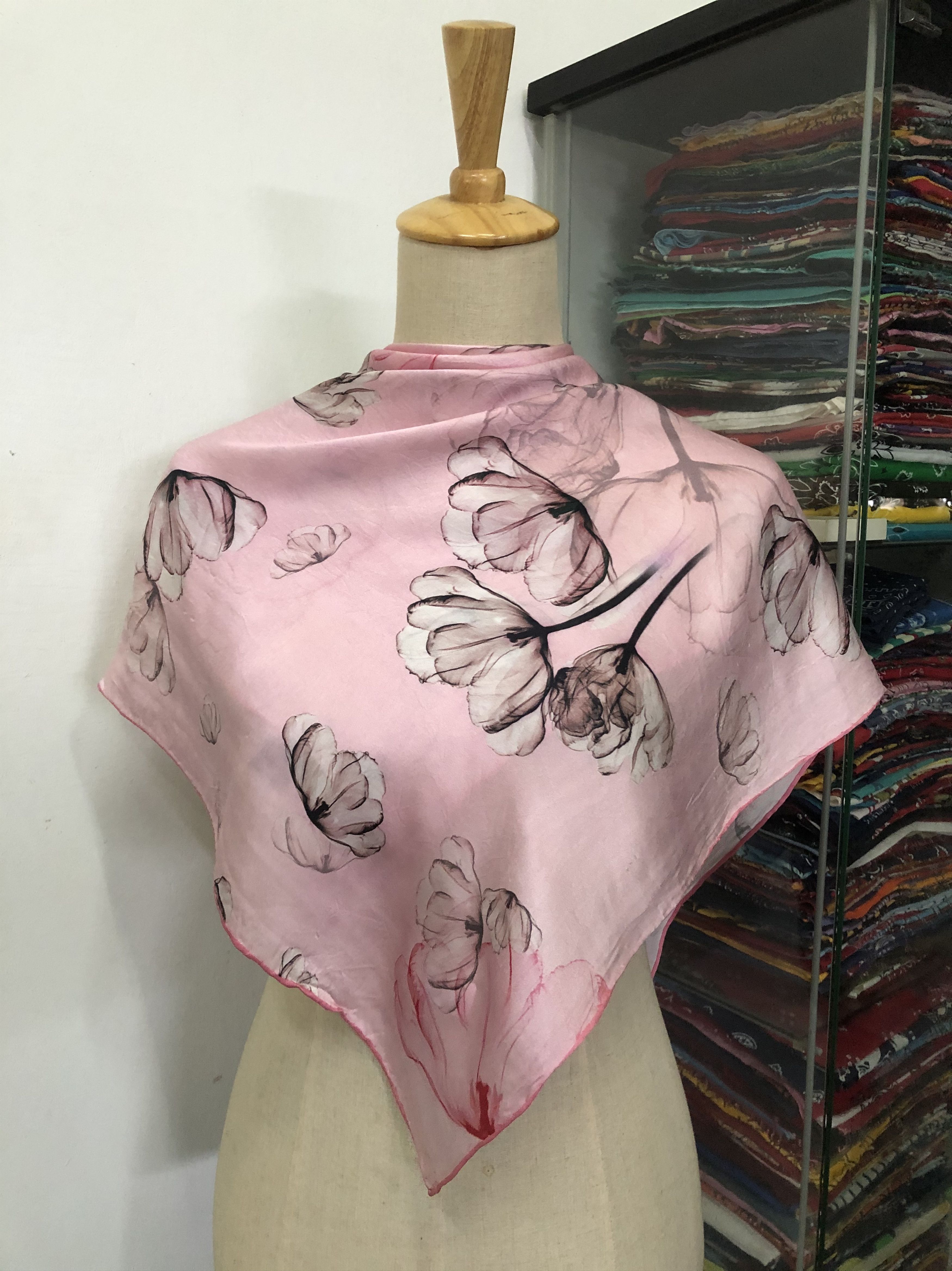 Vintage Vintage Silk Scarf Size ONE SIZE - 1 Thumbnail