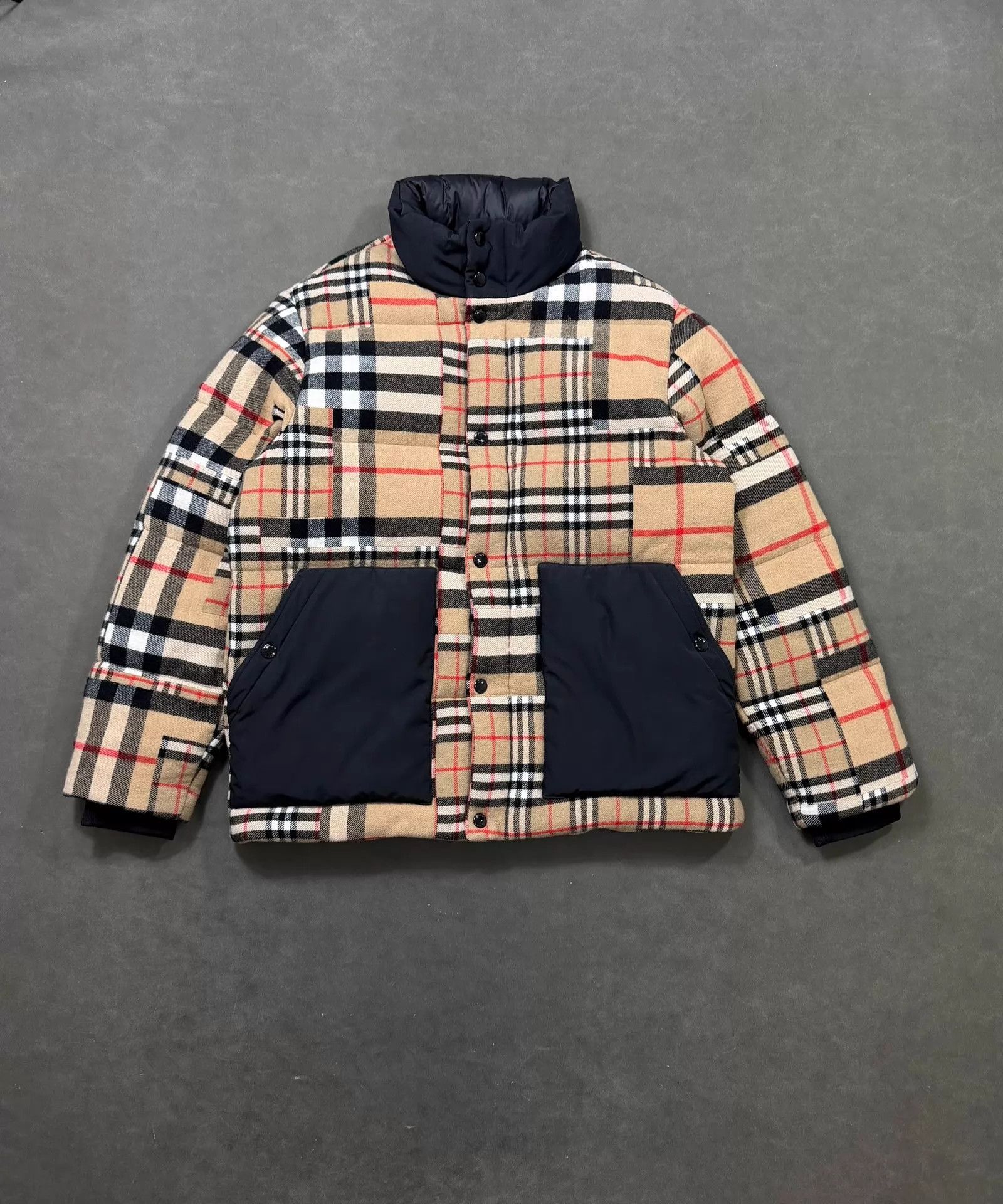 Burberry Burberry check colorblock standcollar down jacket M 95new Size US M / EU 48-50 / 2 - 1 Thumbnail