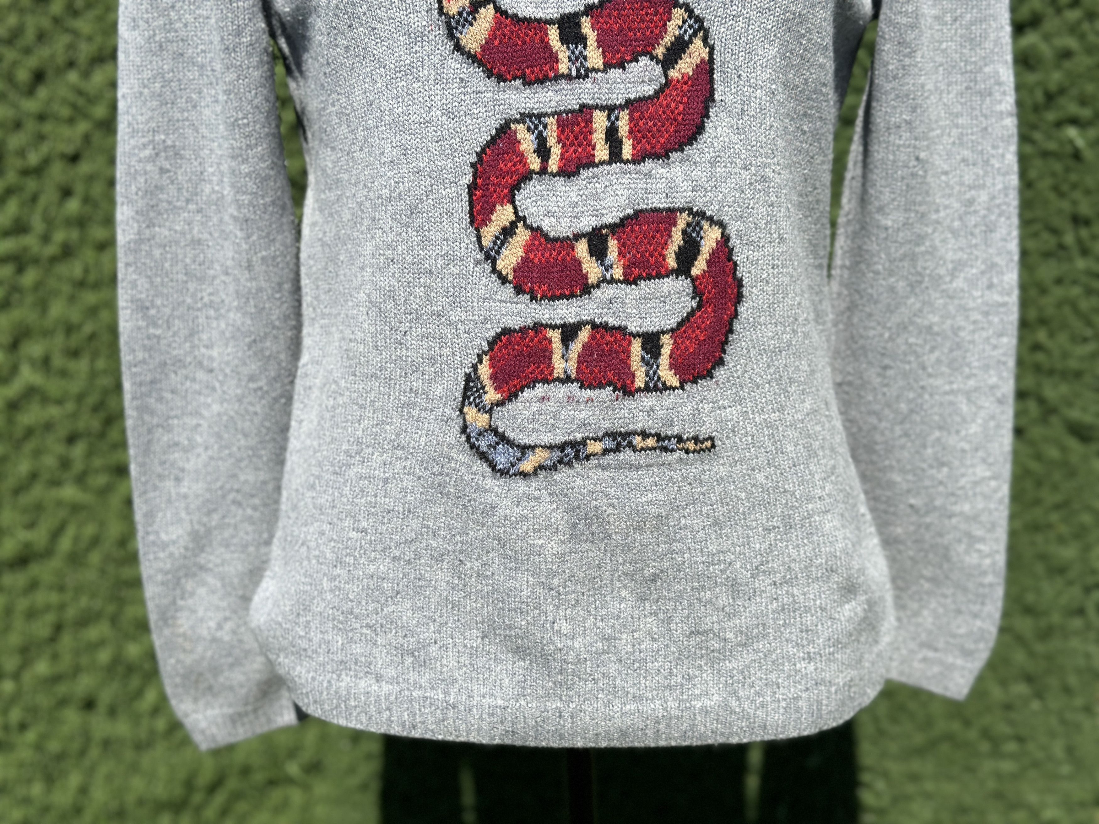 Gucci Luxury Gucci Knit Snake Sweater Crew Neck Size M Size US M / EU 48-50 / 2 - 15 Thumbnail