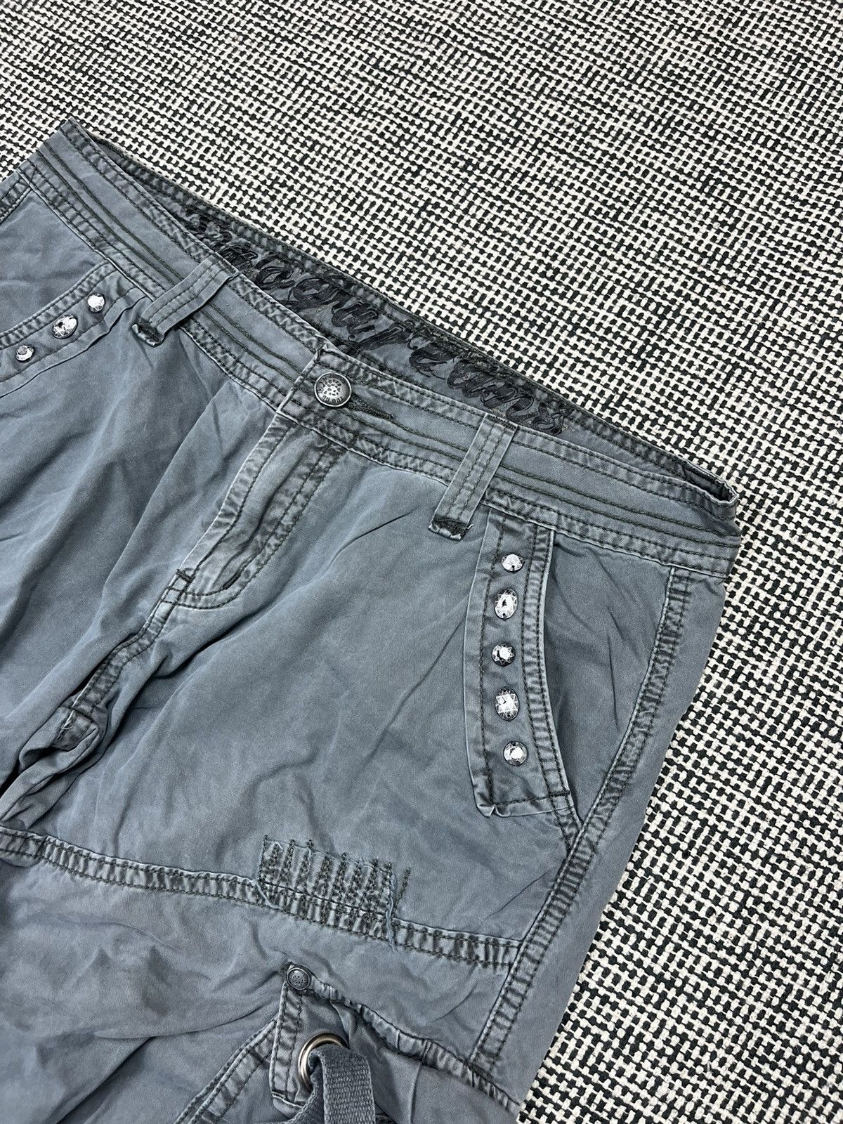 If Six Was Nine TuoGu multipocket cargo tactical pants bondage studded y2k Size US 32 / EU 48 - 5 Thumbnail