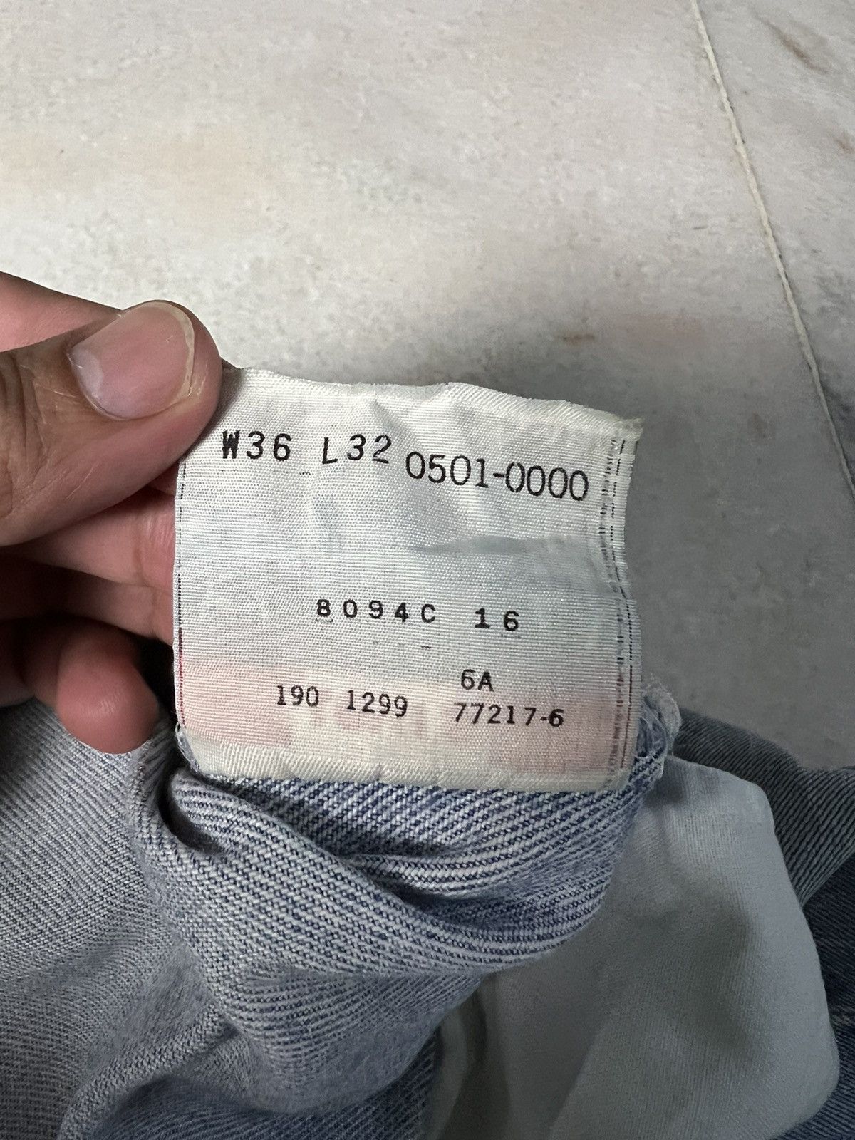 Levi's 💥LIMITED EDITION💥VINTAGE 90’S LEVIS 501XX DISTRESSED JEANS Size US 34 / EU 50 - 21 Thumbnail