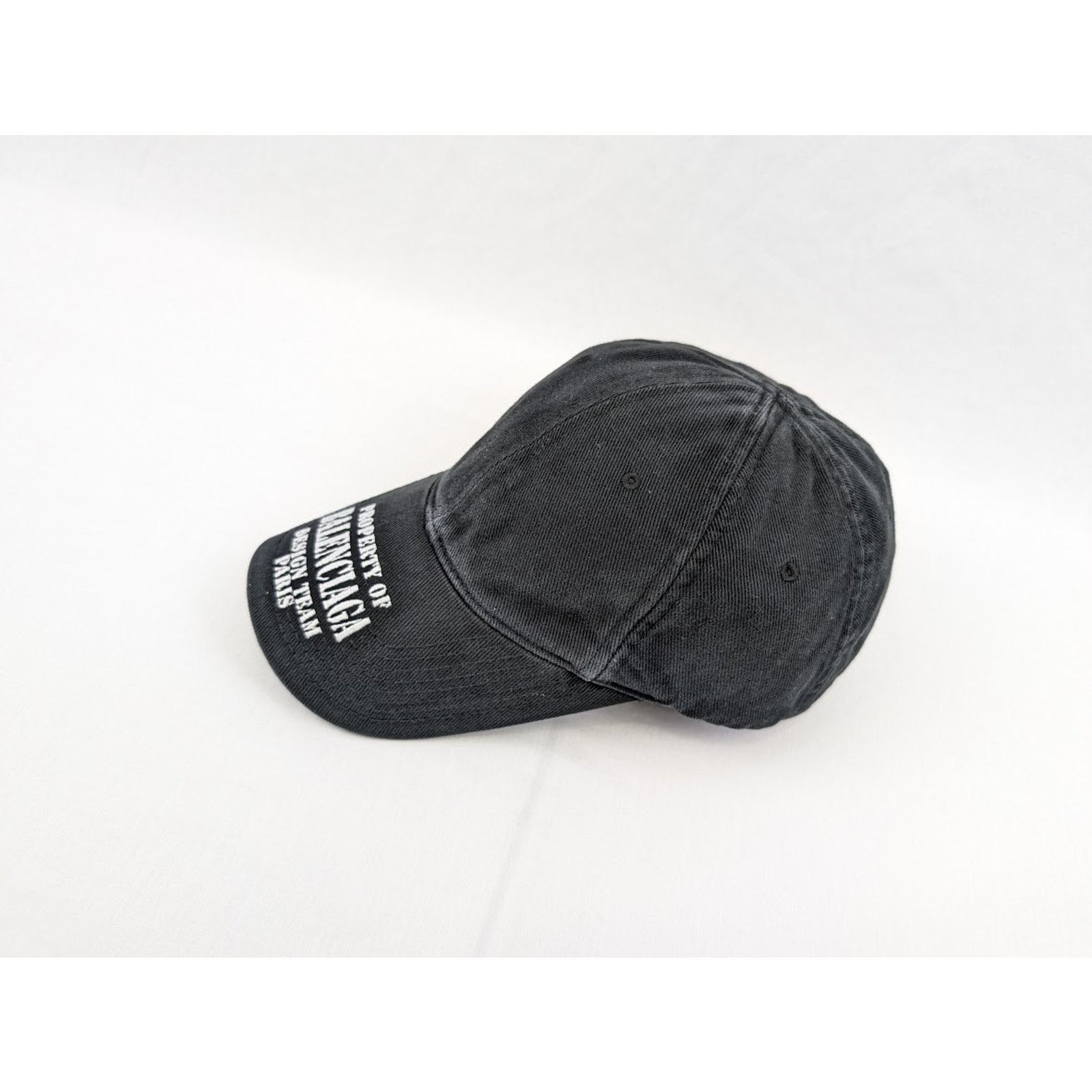 Balenciaga o1rshd1 Size:S/ Property of Balenciaga Design Team Cap / Hat Size ONE SIZE - 8 Thumbnail