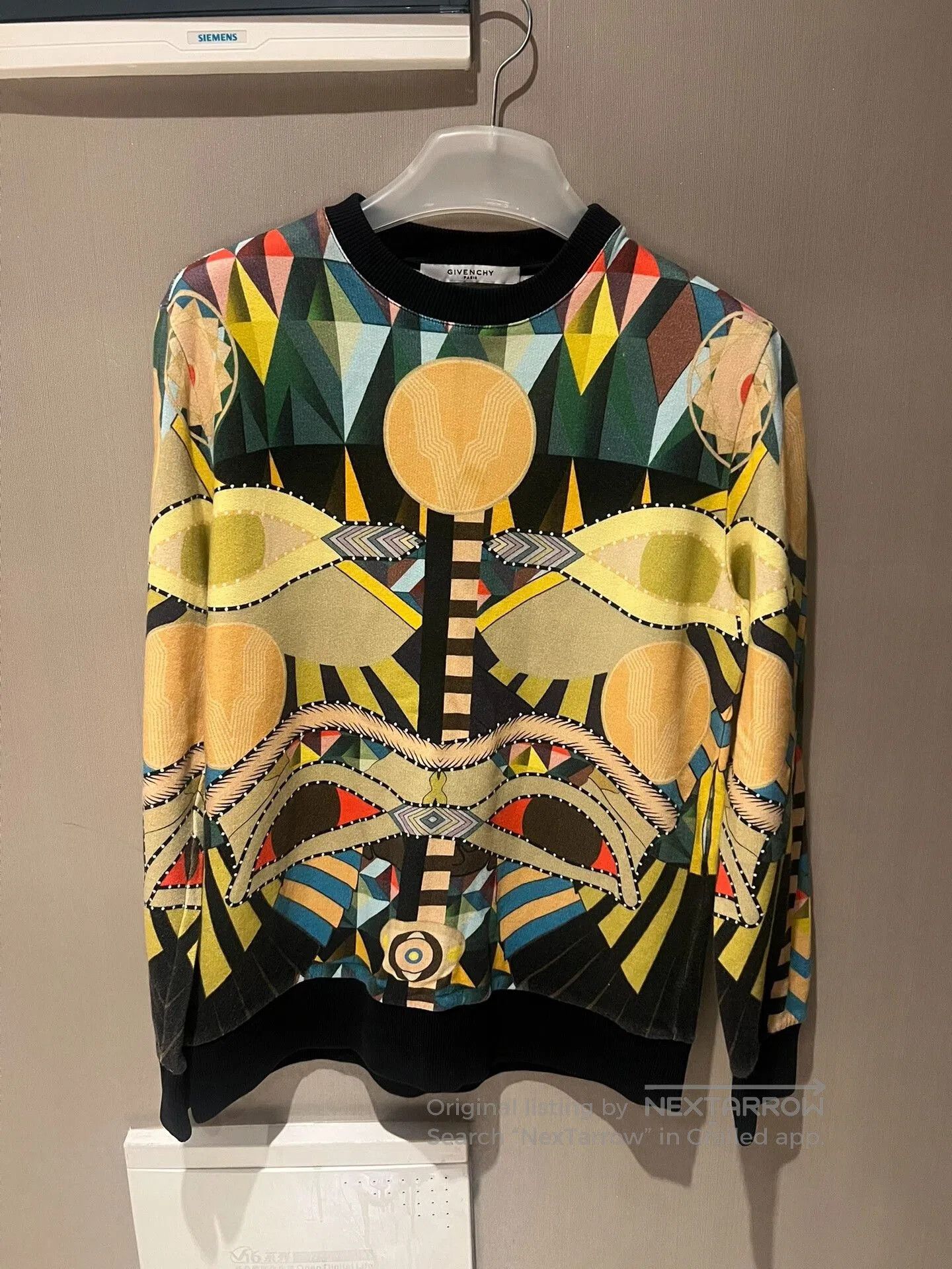 Givenchy Givenchy XS Hoodie for Women. Size XS / US 0-2 / IT 36-38 - 1 Thumbnail