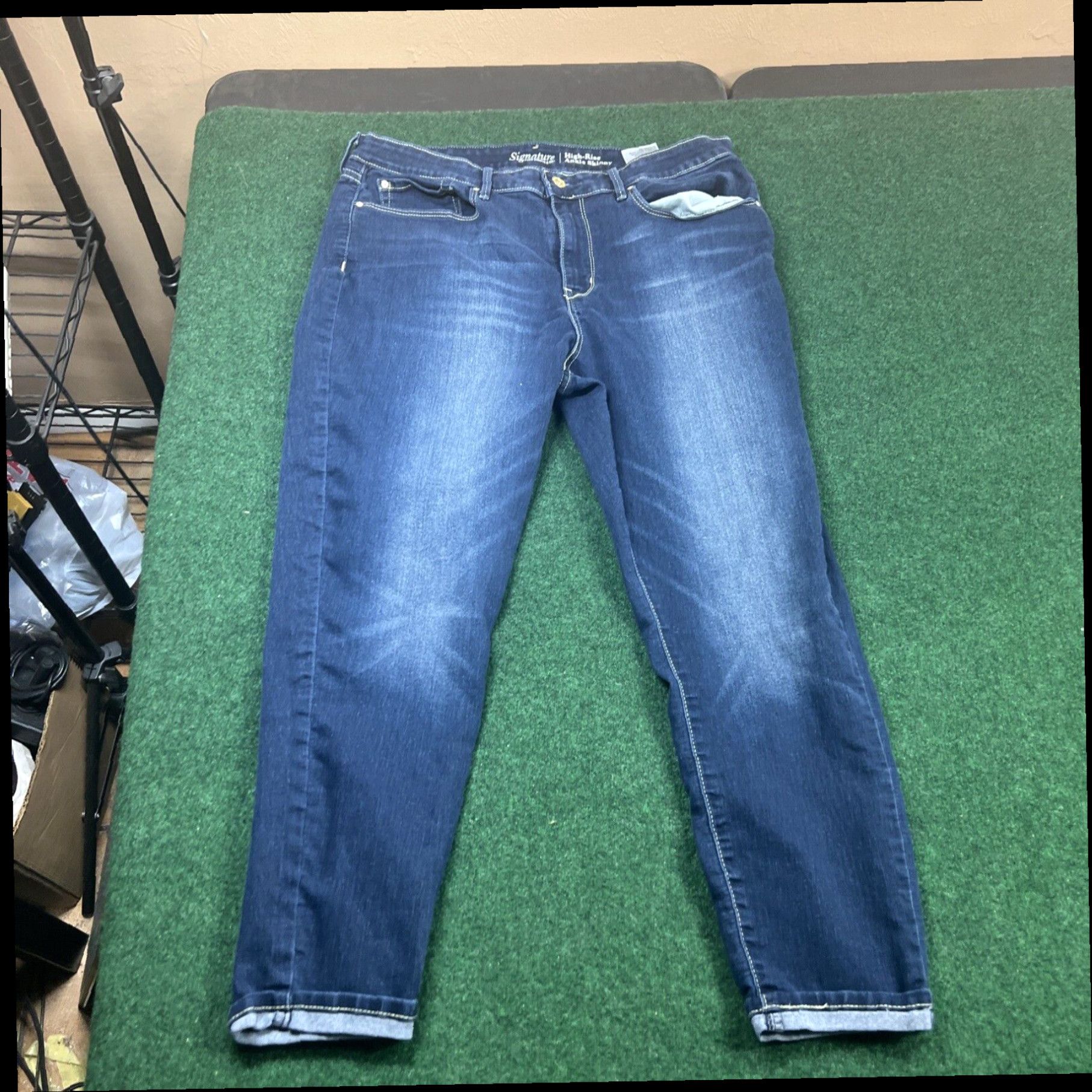 Levi's Levi's High-Rise Ankle Skinny Jeans Women's 16 Dark Wash Denim w/ Fade Size 38" / US 16 / IT 52 - 1 Thumbnail