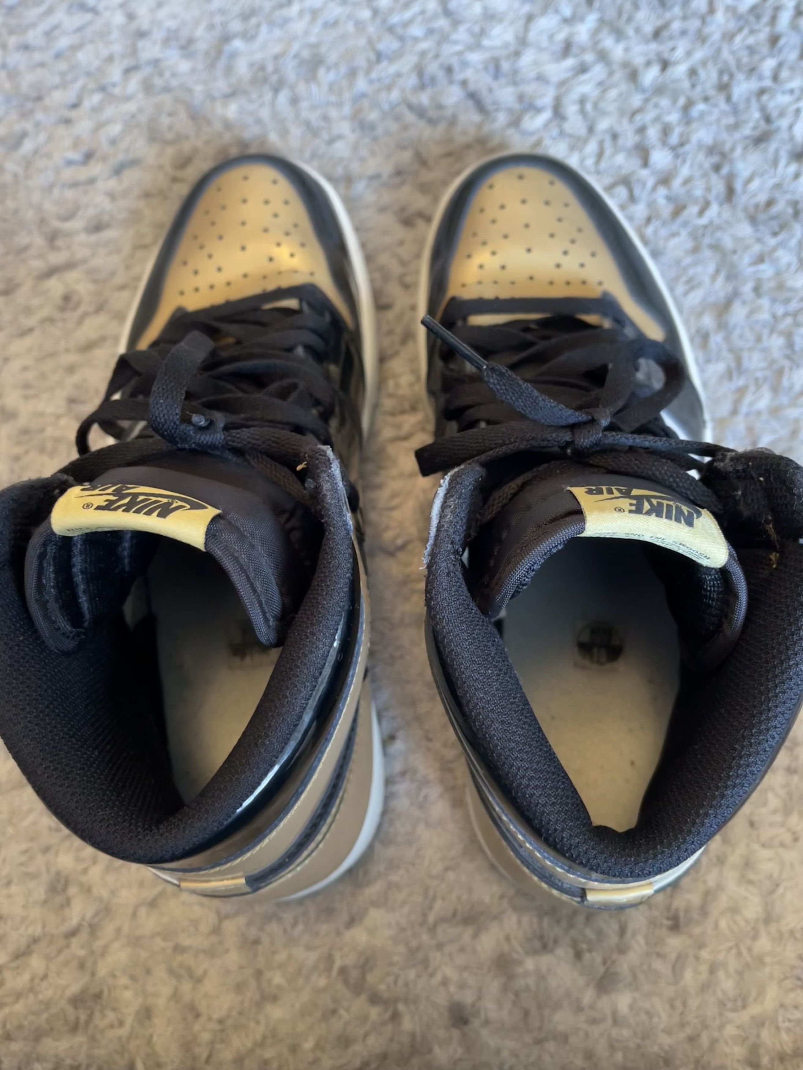 Jordan Brand Air Jordan 1 Retro High OG ‘Gold Toe’ Size US 10 / EU 43 - 4 Thumbnail