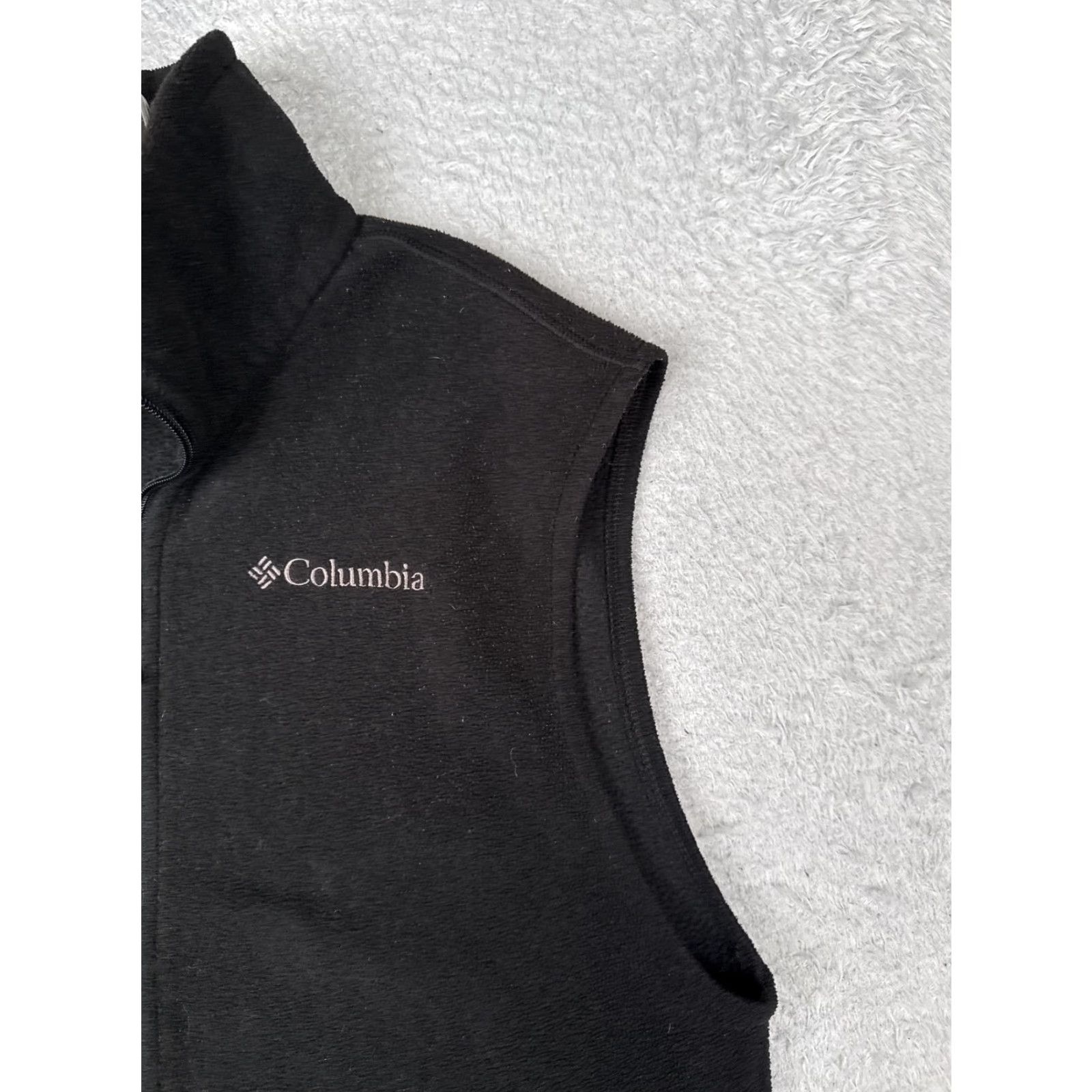 Vintage Columbia Vest Mens Small Black Fleece Full Zip Outdoor Layer Zip Pockets Poly Size US S / EU 44-46 / 1 - 5 Thumbnail