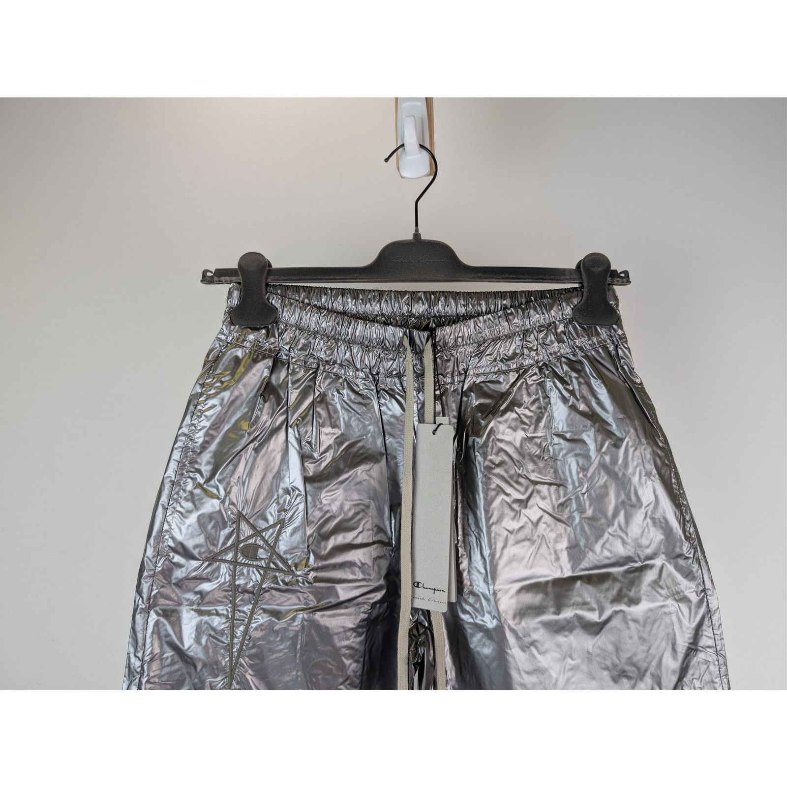 Champion × Rick Owens o1rshd1 Nylon-Coated Polyester Metallic Trousers in Silver Size US 32 / EU 48 - 3 Thumbnail