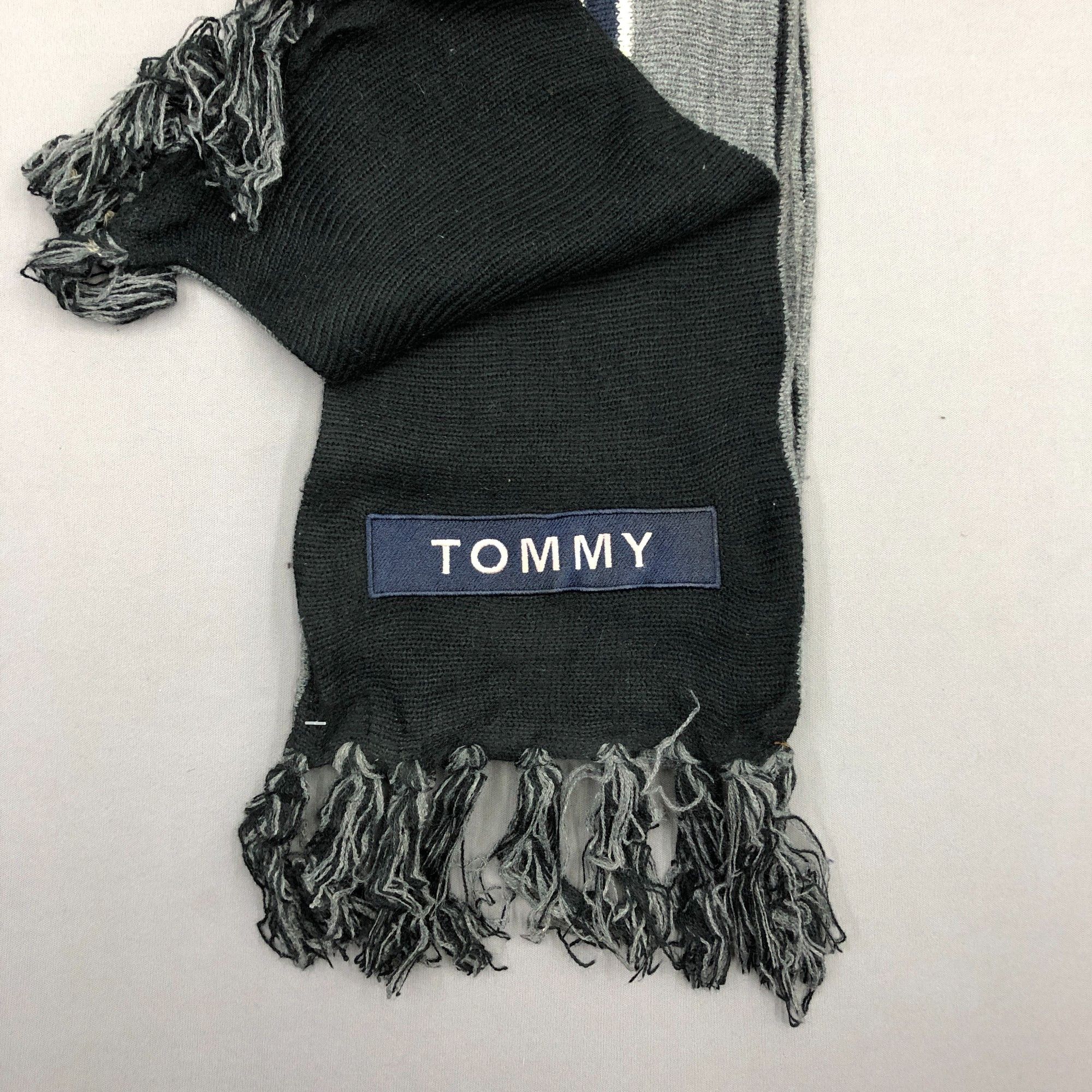 Tommy Hilfiger Vintage Tommy Hilfiger Scarf Muffler Knit Wool Scarves Size ONE SIZE - 4 Thumbnail