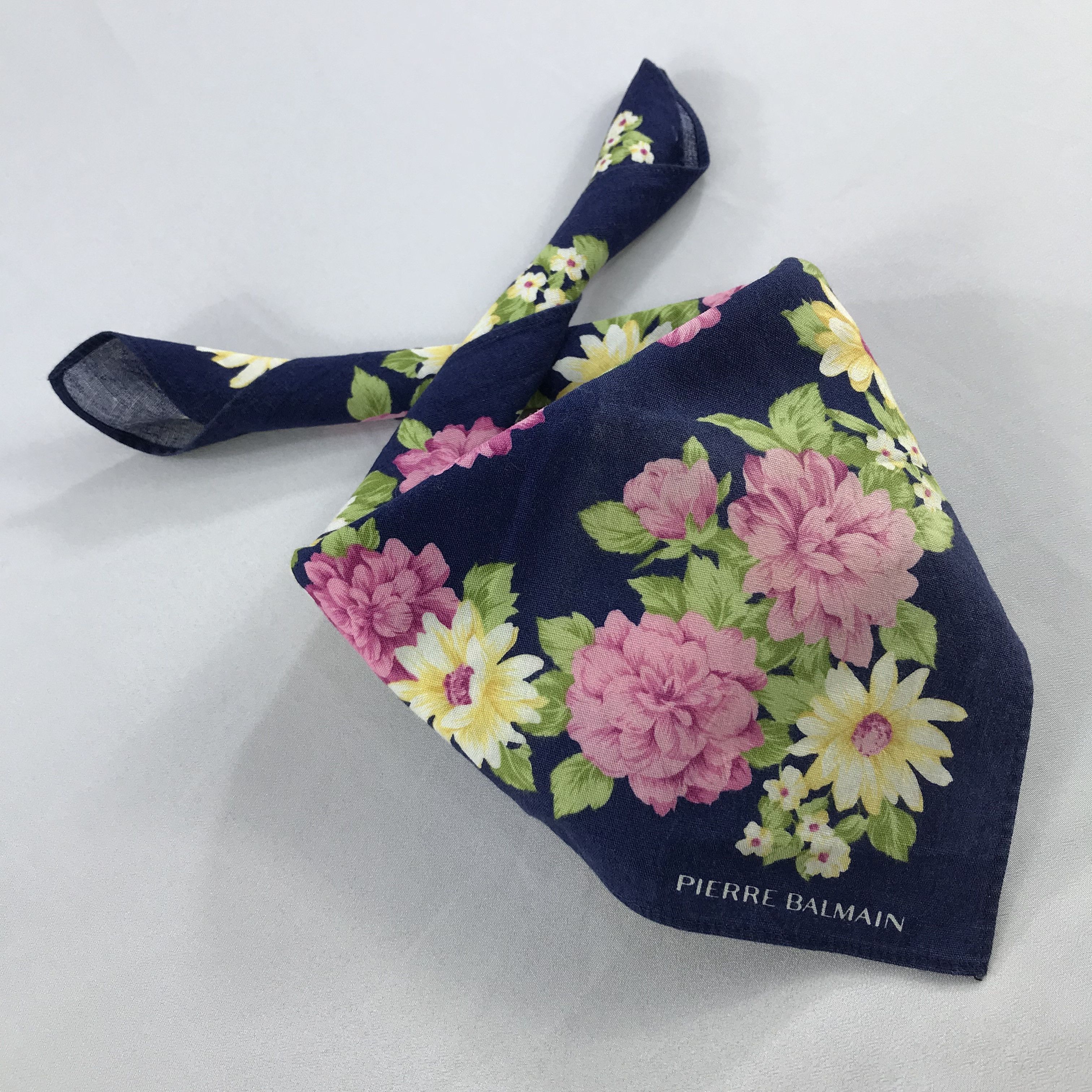 Pierre Balmain × Vintage Pierre Balmain Bandana / Handkerchief / Neckerchief - S2694 Size ONE SIZE - 4 Thumbnail
