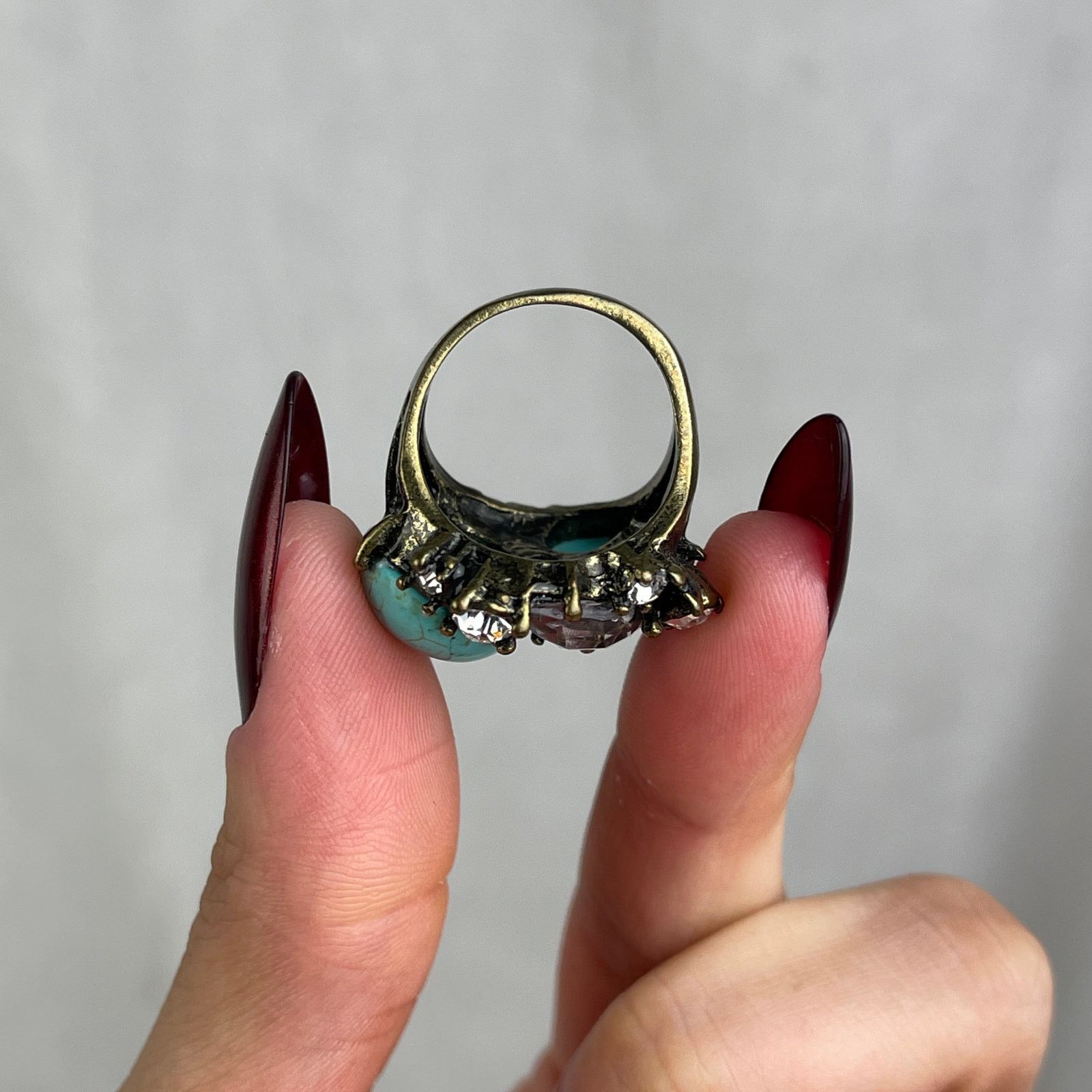 Urban Outfitters VTG Y2K Urban Outfitters Turquoise Howlite Ring Gold 6-6.5 Size ONE SIZE - 20 Thumbnail