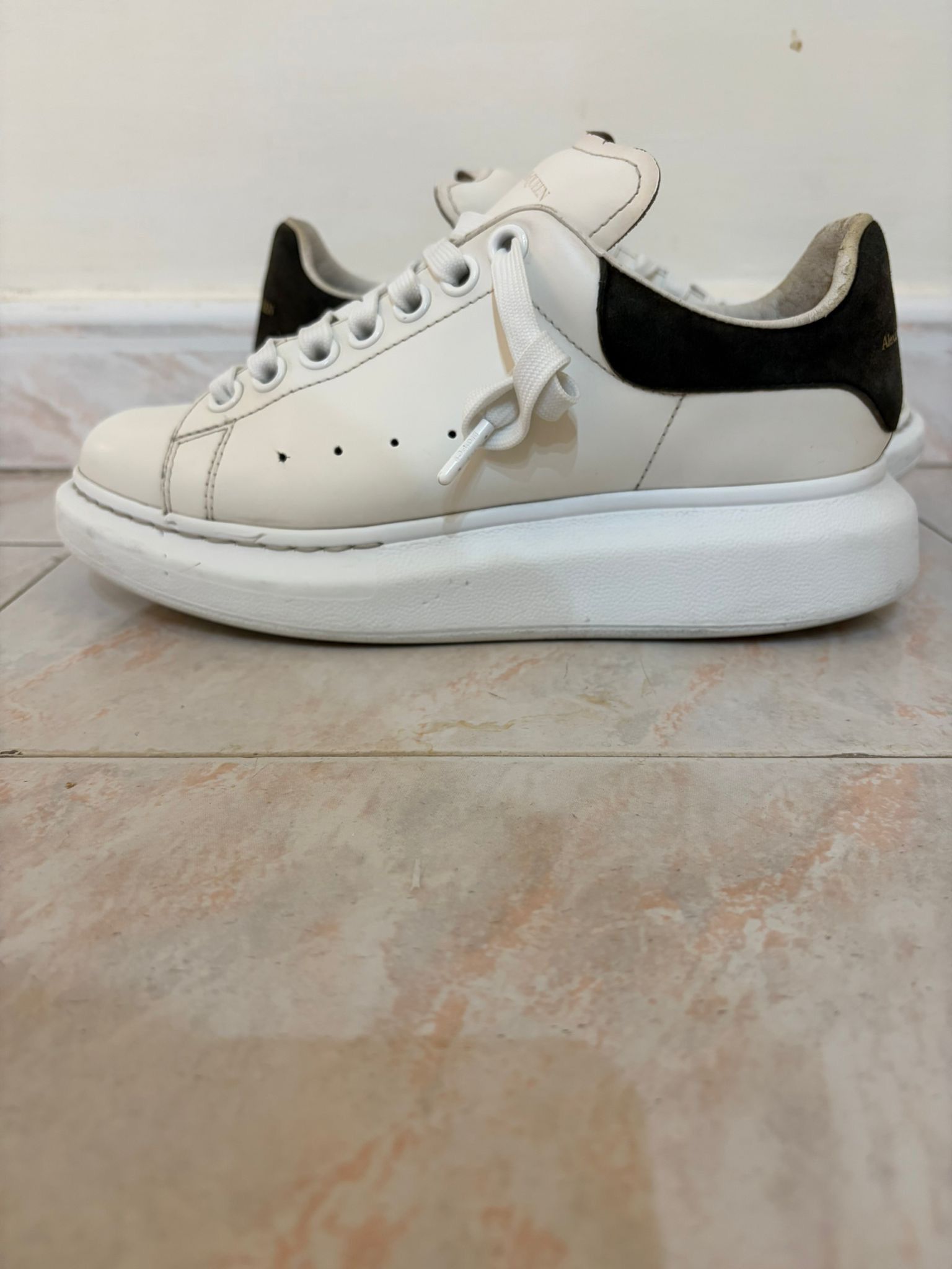 Alexander McQueen Alexander McQueen Size US 5 / EU 37 - 2 Thumbnail