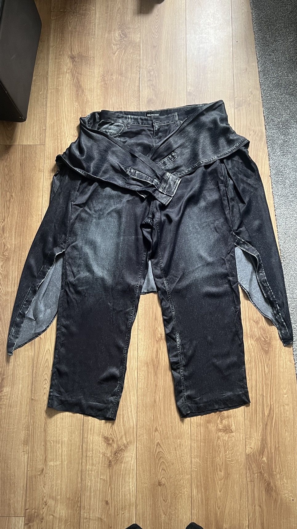 Balenciaga Balenciaga Hybrid Trompe L’oeil Pants Size US 30 / EU 46 - 1 Thumbnail