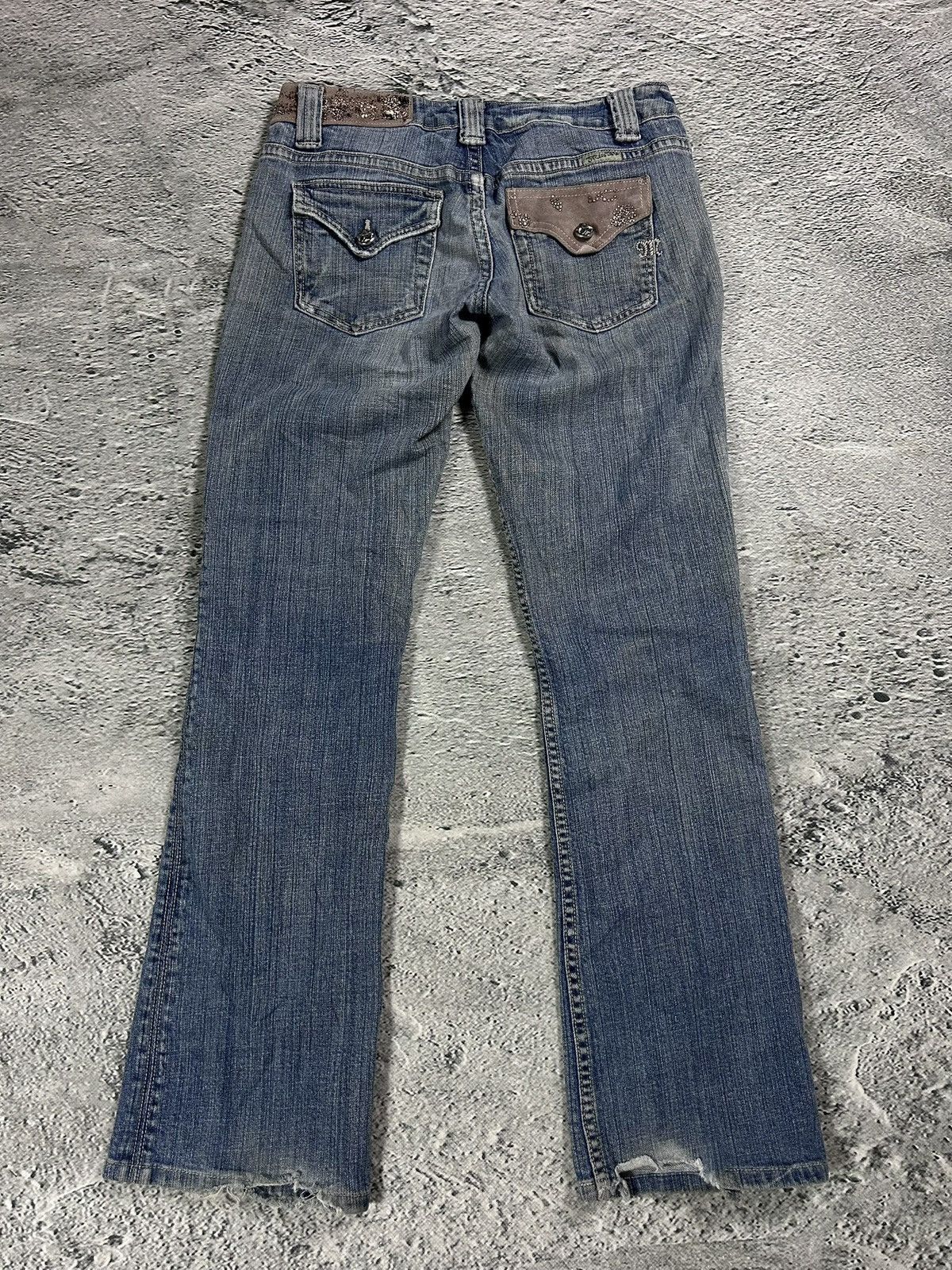 Miss Me Miss Me flared bootcut white stitching denim vintage y2k Size 28" / US 6 / IT 42 - 1 Thumbnail