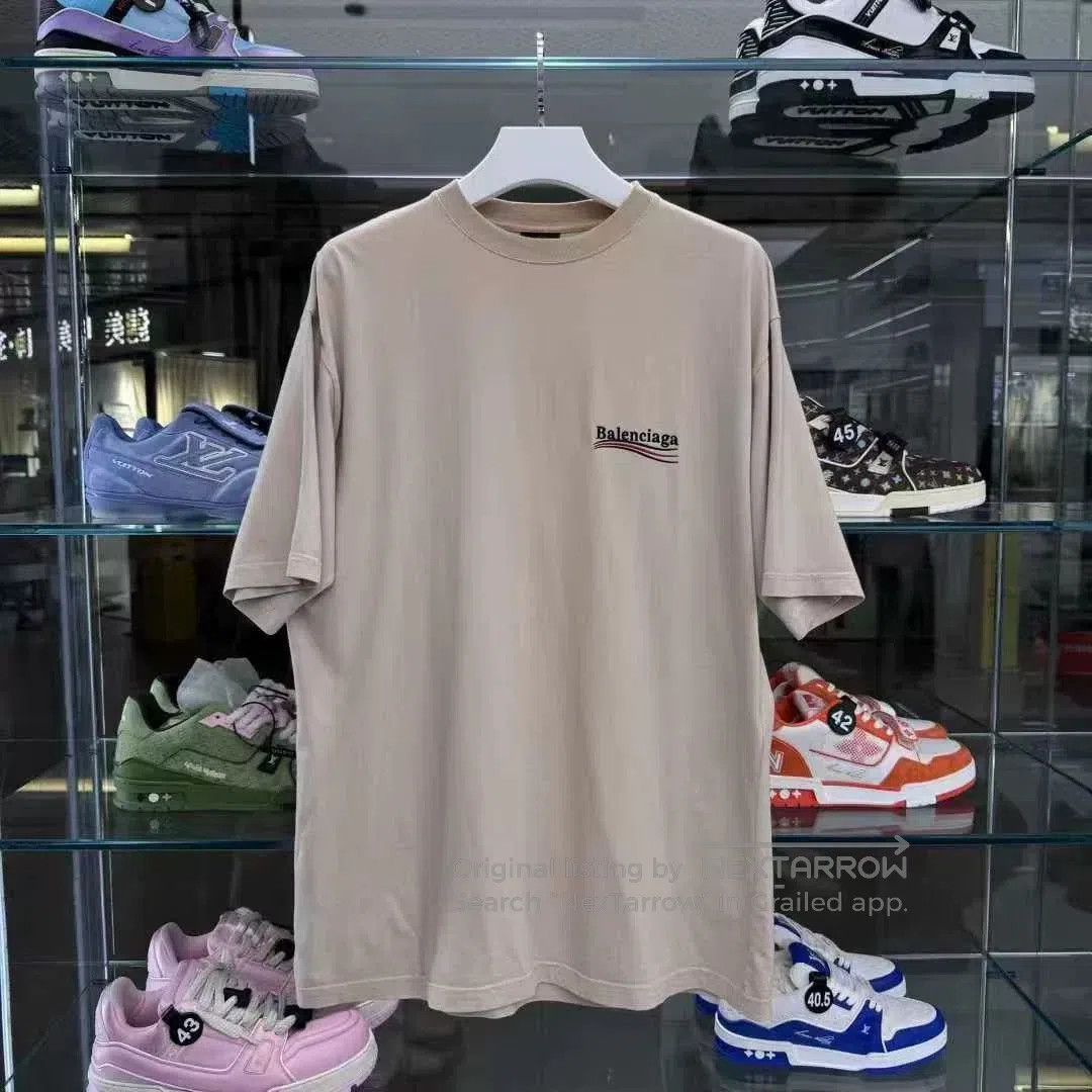 Balenciaga Balenciaga Oatmeal Coke Wave Short Sleeve. Size US S / EU 44-46 / 1 - 1 Thumbnail