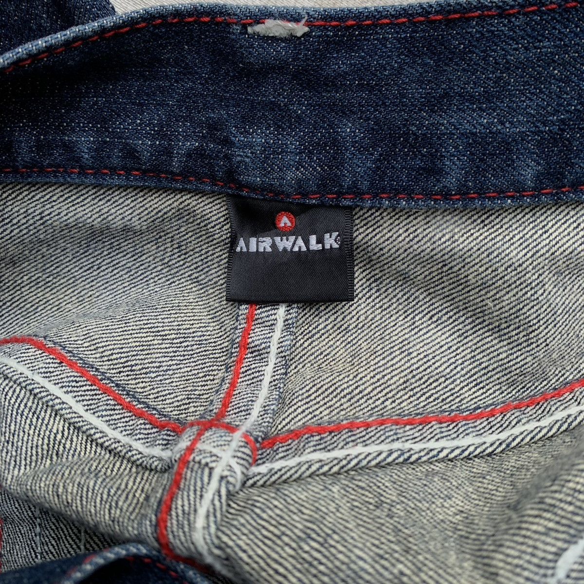 Airwalk × Japanese Brand × Vintage Rare Y2K Japanese Brand Airwalk Big Printed Jeans Size US 30 / EU 46 - 9 Thumbnail