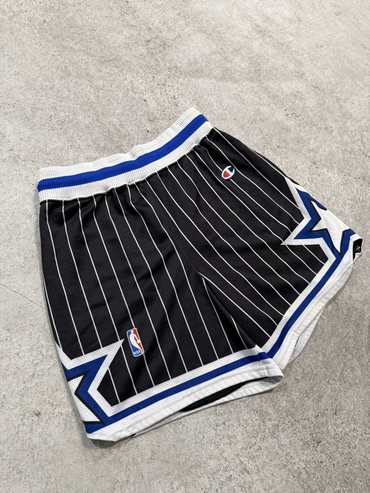 Champion Vintage Champion Orlando Magic Shorts Size US 30 / EU 46 - 2 Thumbnail