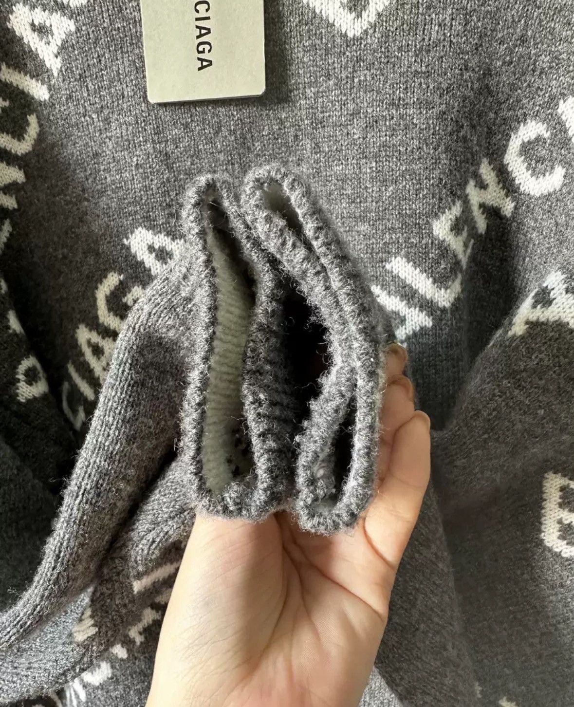 Balenciaga Balenciaga grey bullet screen logo sweater2412-Nextarrow Size US S / EU 44-46 / 1 - 3 Thumbnail