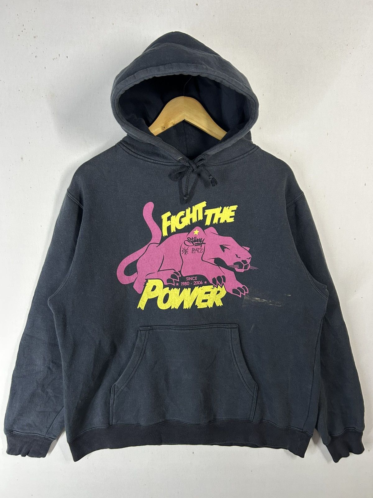 Japanese Brand × Stussy × Vintage Vintage 2006 Stussy Black Fight The Power Hoodie Size US M / EU 48-50 / 2 - 2 Thumbnail
