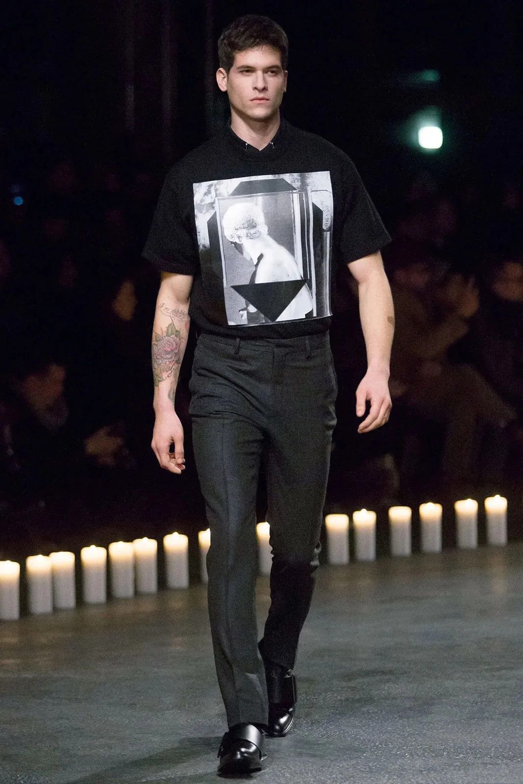 Givenchy FW13 White Runway Statue Print Oversized T-Shirt Size US XL / EU 56 / 4 - 5 Thumbnail
