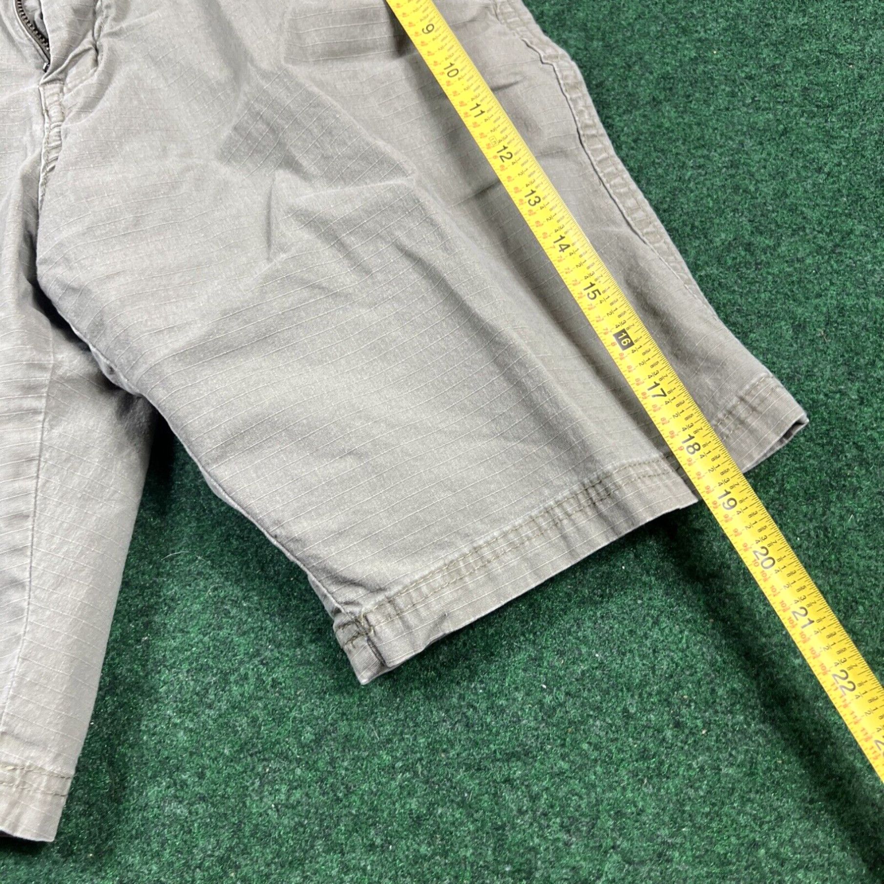 Vintage Ocean + Coast Light Green Shorts Men’s Size 32 Size US 32 / EU 48 - 7 Thumbnail