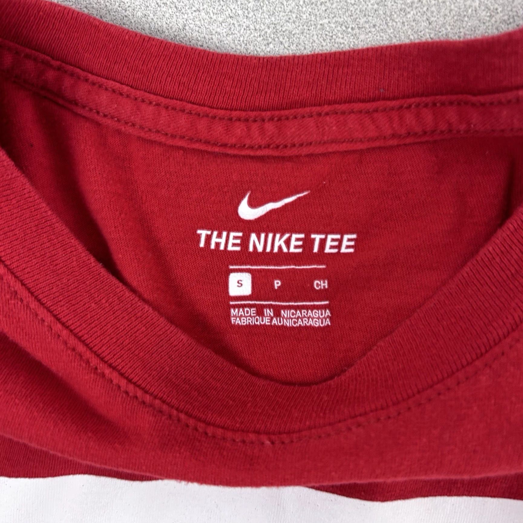 Nike Nike T Shirt Small Red JUST DO IT Crew Neck Short Sleeve Men’s Size S Sports Classic Shirts Size US S / EU 44-46 / 1 - 3 Thumbnail