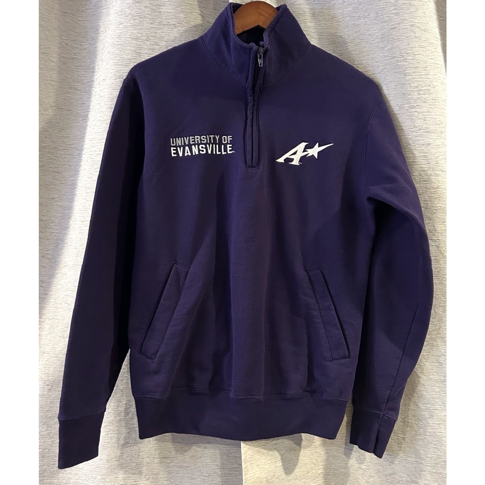 Champion Champion University of Evansville Crewneck Sweatshirt Small UE Mens Sweatshirt Purple University Edge 90s (Crew Neck) Pullover Sweatshirt S Size US S / EU 44-46 / 1 - 2 Thumbnail