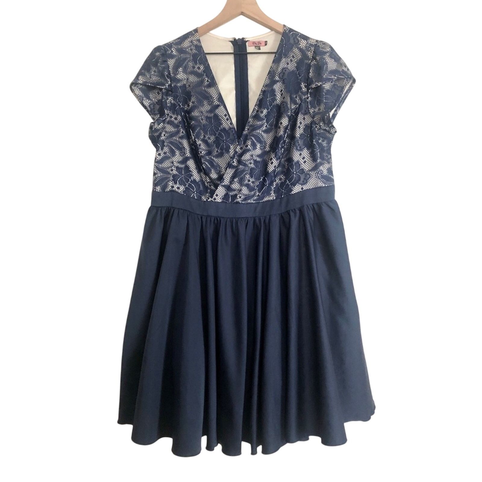 Other Modcloth Chi Chi London Elegance Awaits Navy Lace Mini Dress Size XXL / US 16-18 / IT 52-54 - 1 Thumbnail