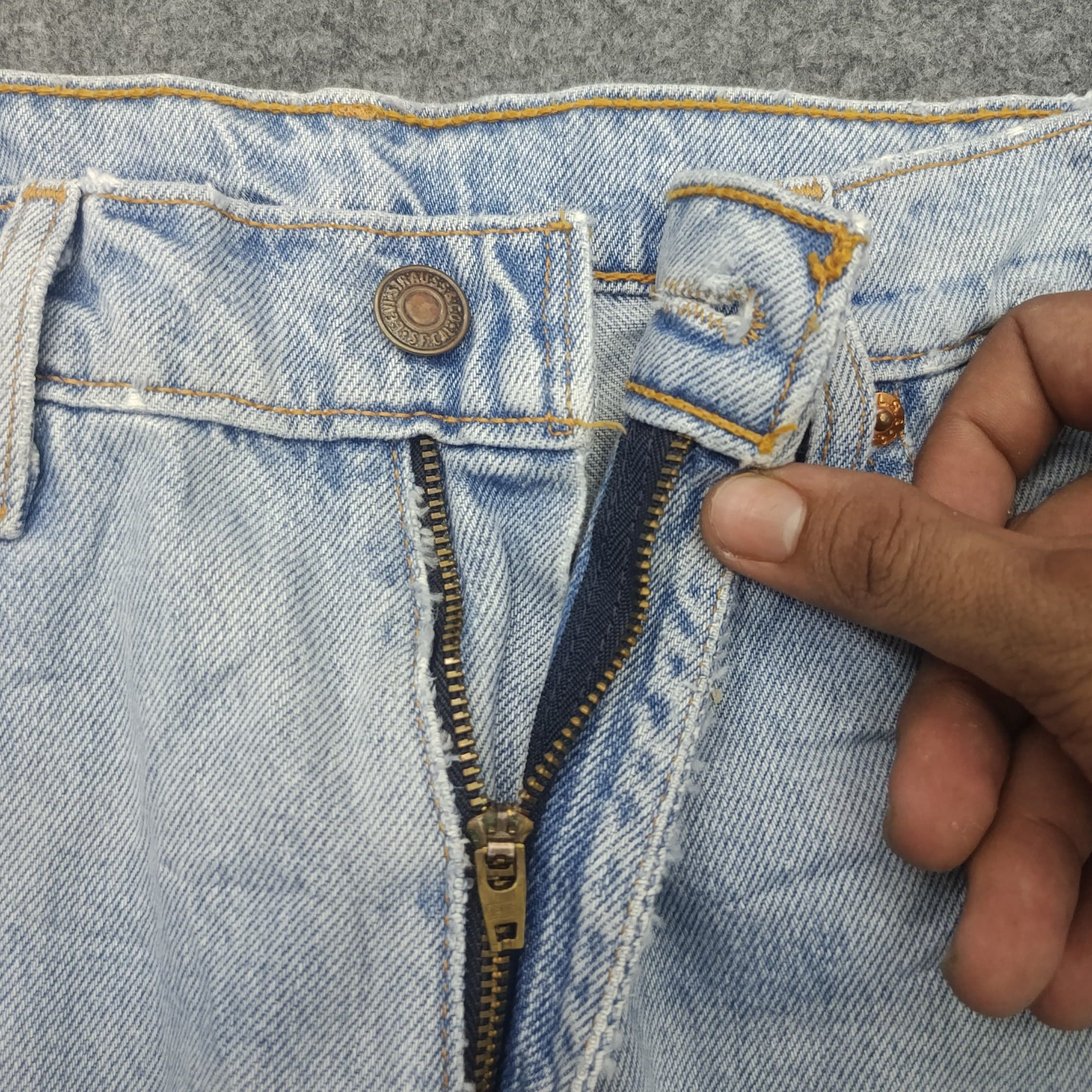 Levi's Vintage Levis Distressed Denim Kurt Cobain Style Size US 30 / EU 46 - 13 Thumbnail