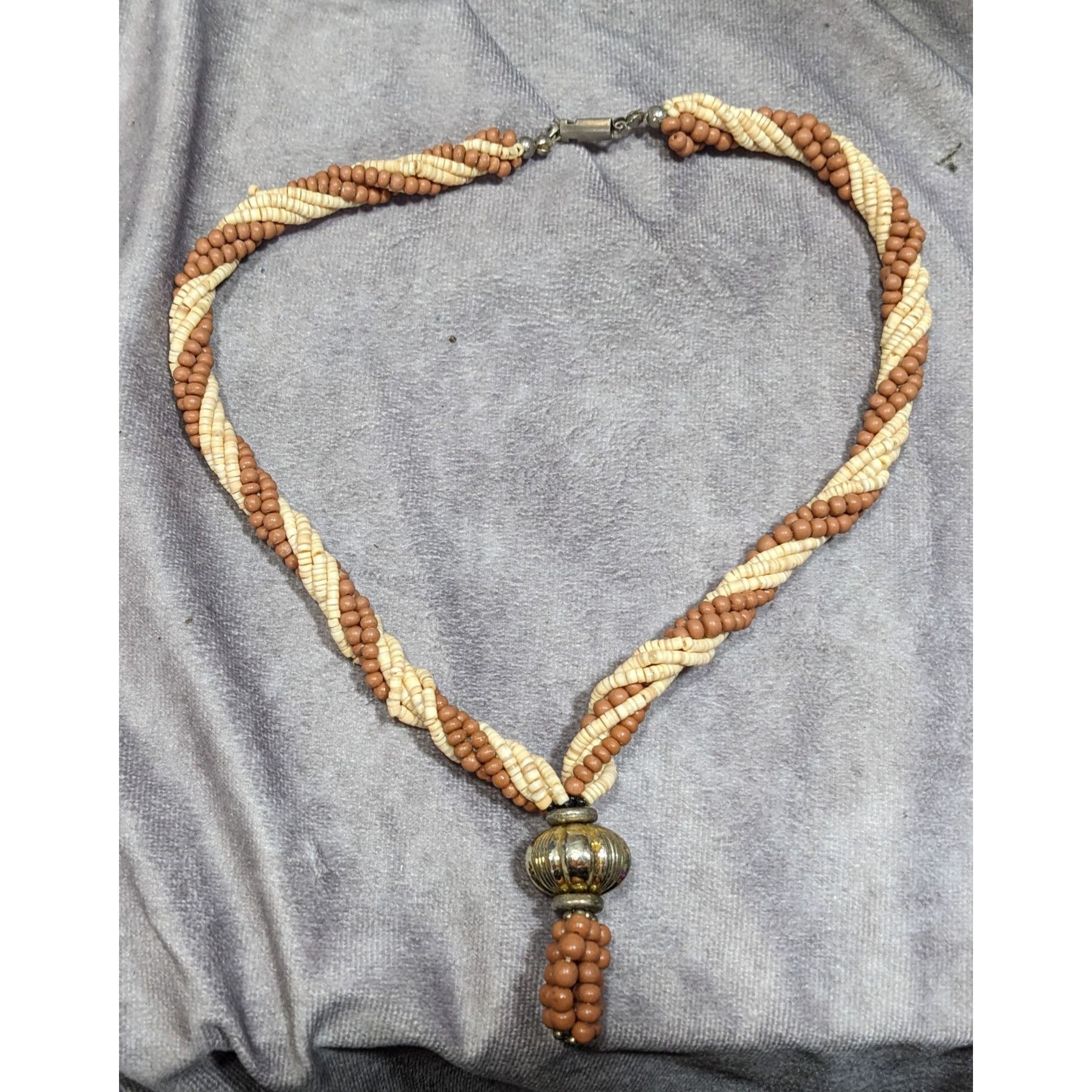 Other Vintage Rustic Brown And Cream Shell And Wood Beaded Necklac Size ONE SIZE - 6 Thumbnail