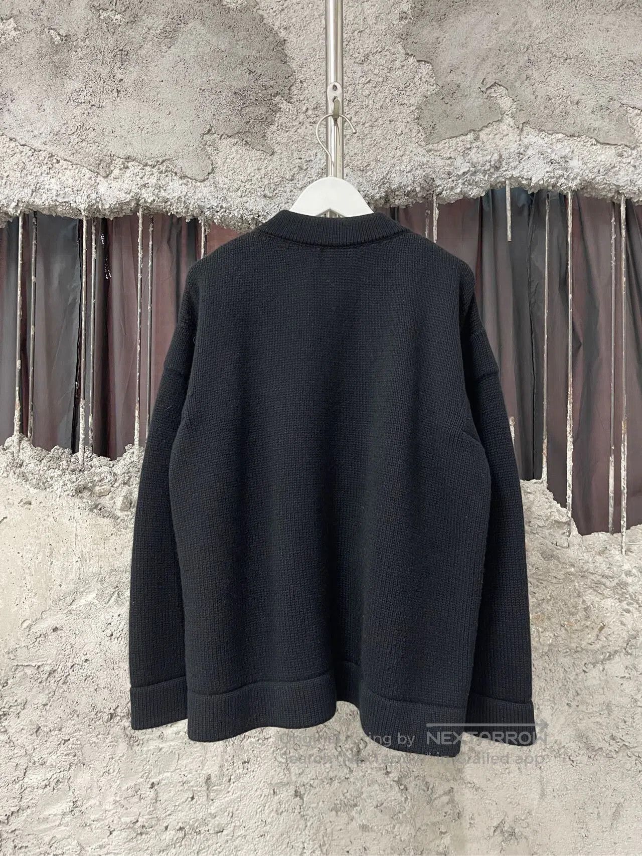 Chanel Chanel Wool Cardigan in Excellent Condition. Size XS / US 0-2 / IT 36-38 - 2 Thumbnail