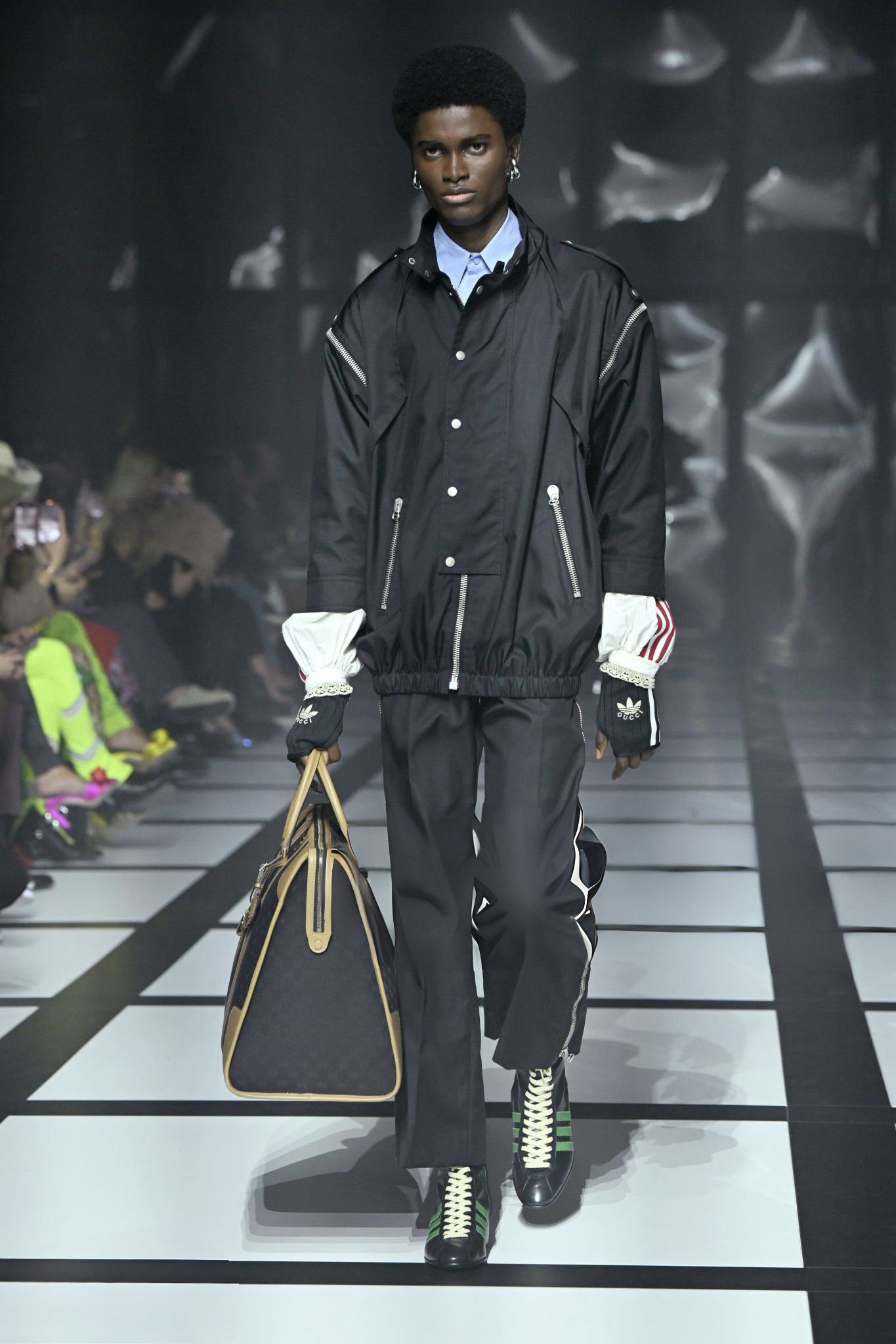 Gucci 'Gucci Metamorfosi' Jacket with detachable sleeves Size US L / EU 52-54 / 3 - 1 Thumbnail