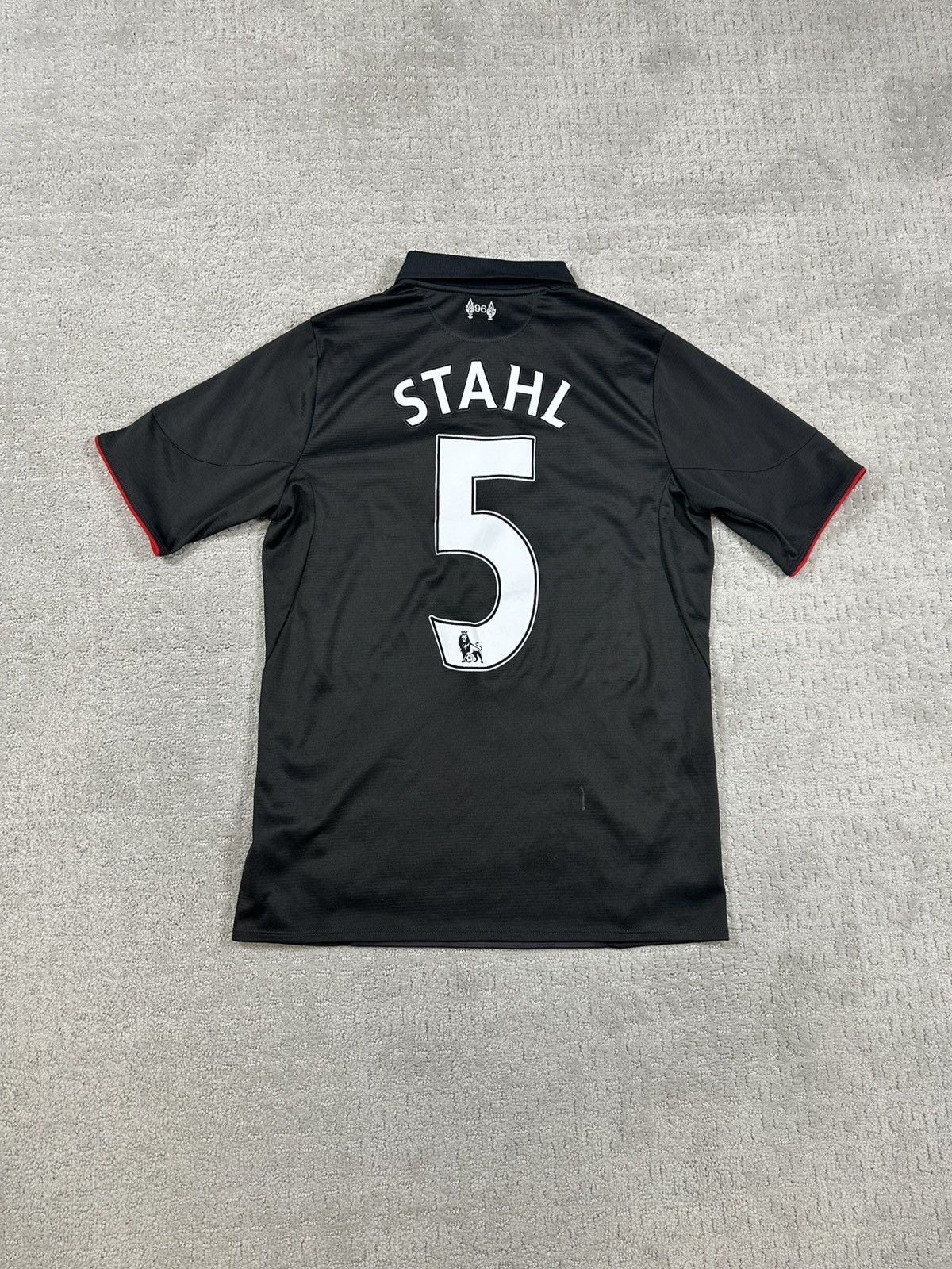 New Balance LIVERPOOL 2015 2016 THIRD SHIRT FOOTBALL SOCCER JERSEY Small Size US S / EU 44-46 / 1 - 5 Thumbnail