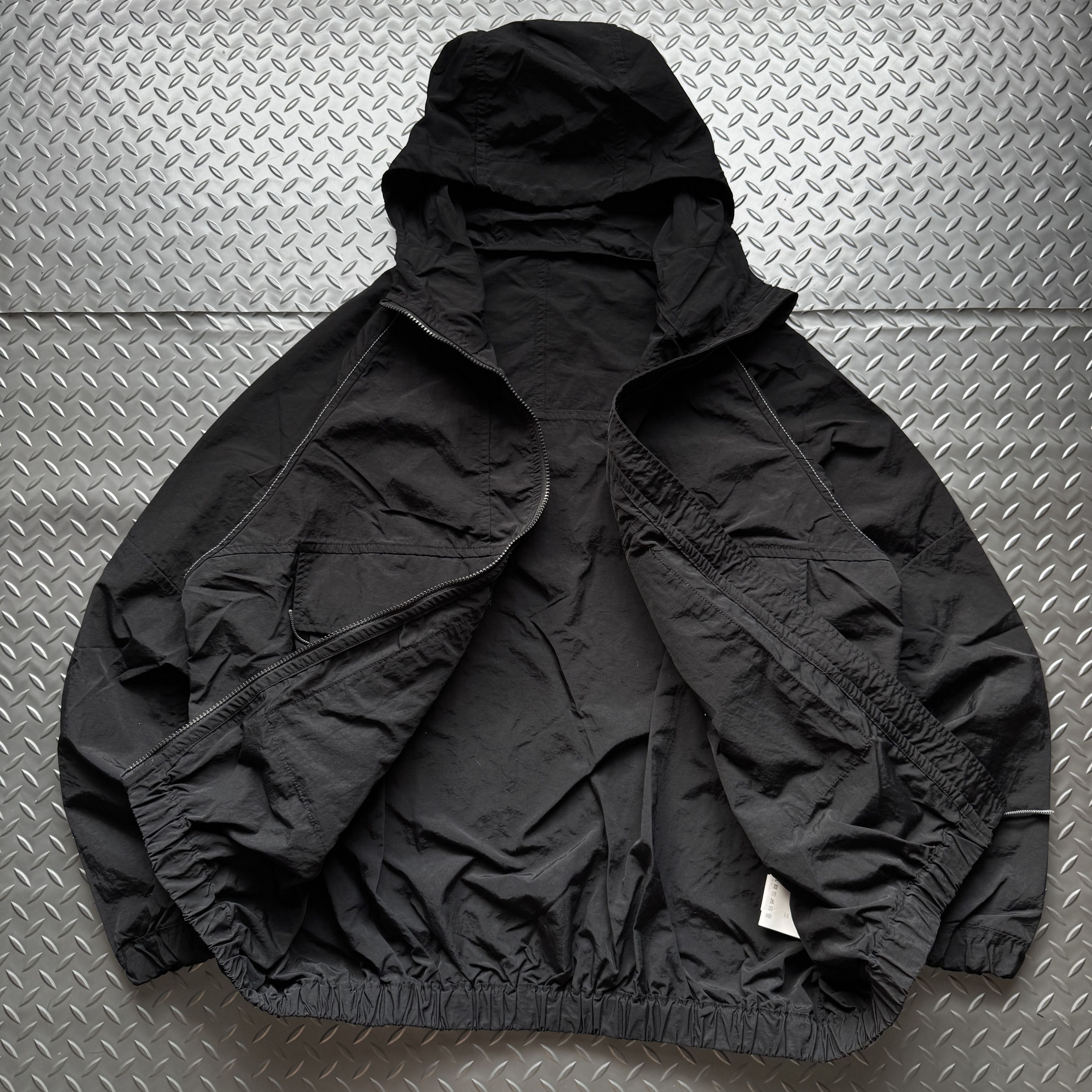 And Wander and wander ROA technical shell jacket Size US L / EU 52-54 / 3 - 6 Thumbnail