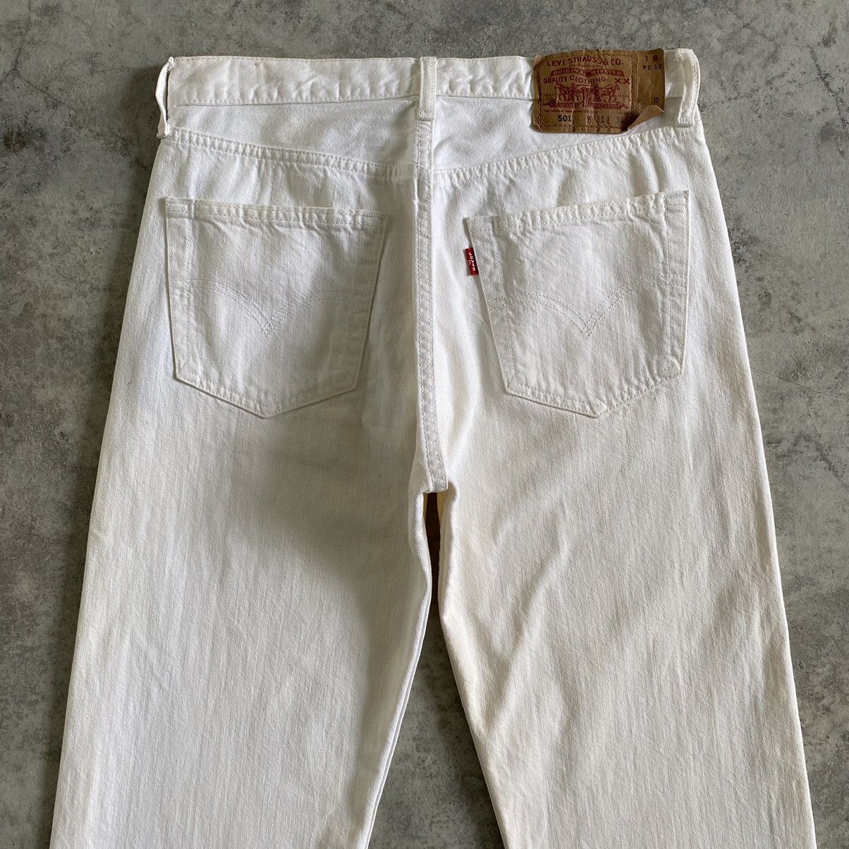 Levi's Size 30x34 Vintage 2004 Levi’s 501 Off White Denim Jeans Size US 30 / EU 46 - 11 Thumbnail