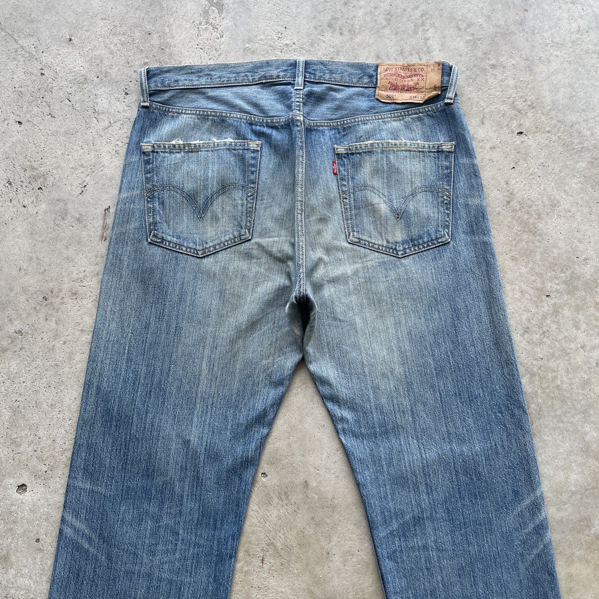 Levi's Vintage Clothing W37 Vintage Levi’s 501 Distressed MudWash Jeans Faded Pants Size US 37 - 11 Thumbnail
