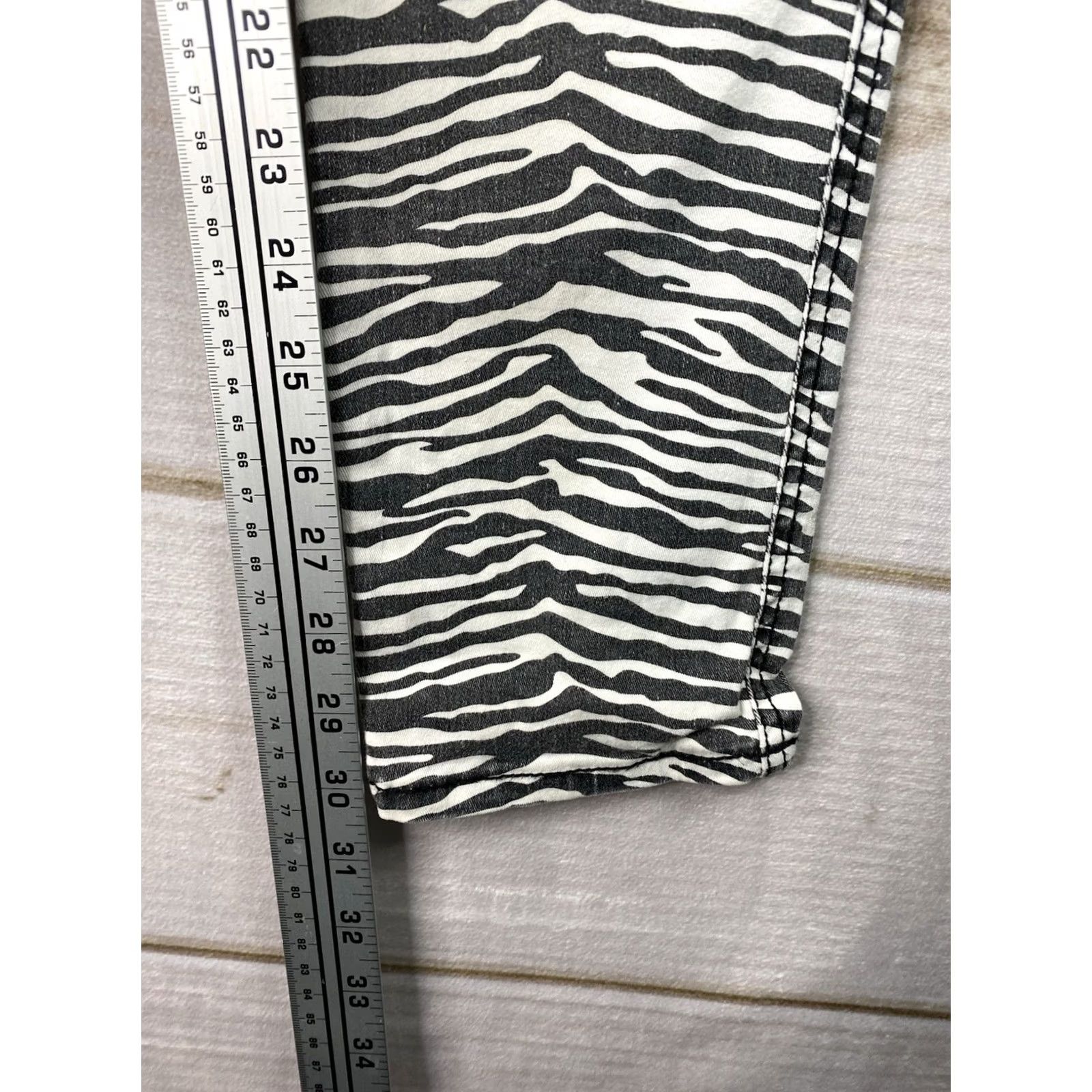 Tripp NYC Daang Goodman Tripp NYC Pants Womens Jr Sz 9 Zebra Print Low Rise Stretch Grunge Size 30" / US 8 / IT 44 - 6 Thumbnail