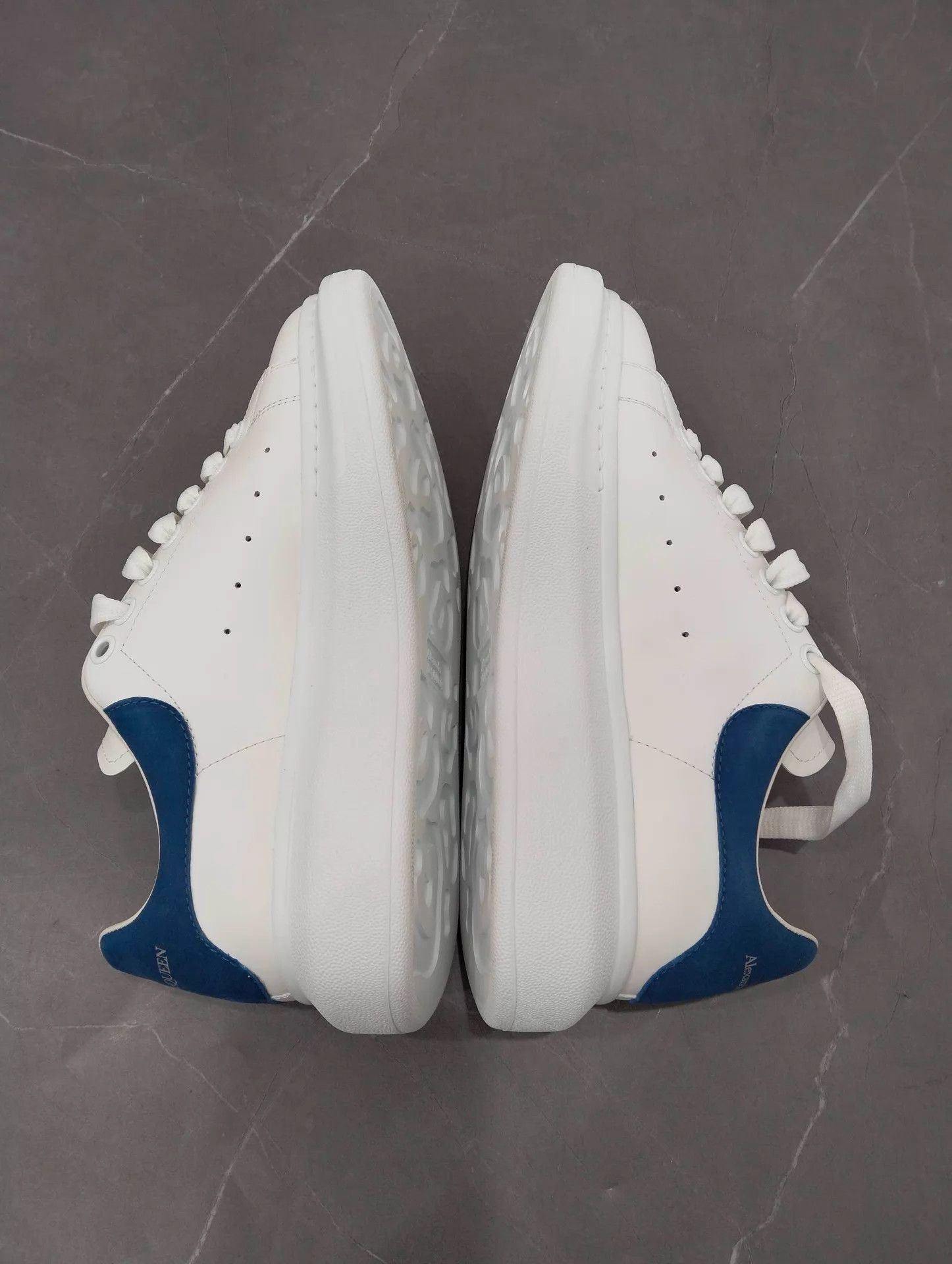 Alexander McQueen Alexander McQueen Blue Tail Platform Shoe 39.5 Size US 9 / IT 39 - 2 Thumbnail