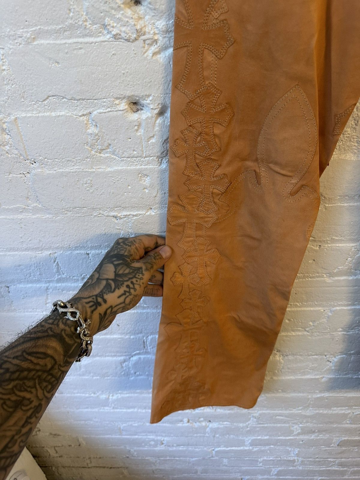 Chrome Hearts Chrome Hearts FLOODED CROSS LEATHER JEANS PEACH Size 26" / US 2 / IT 38 - 7 Thumbnail