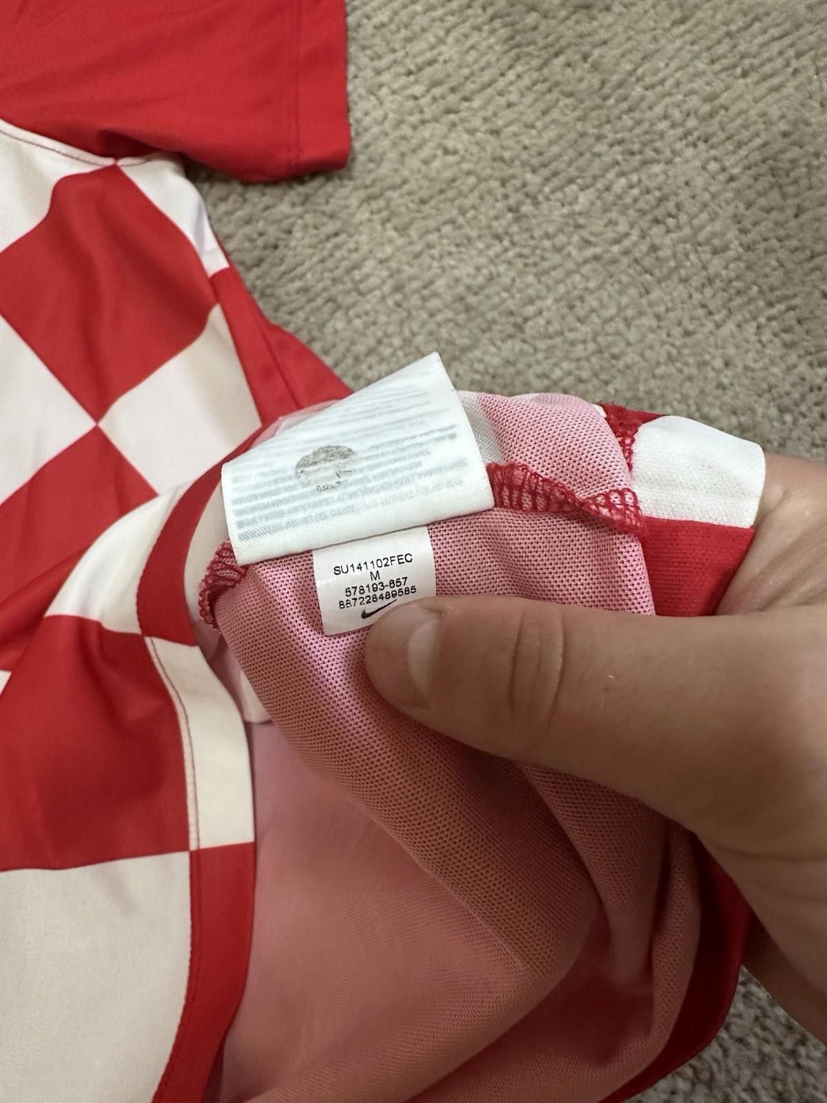Nike 2014-15 Croatia Home Football Shirt Soccer Jersey Sz M Size US M / EU 48-50 / 2 - 7 Thumbnail