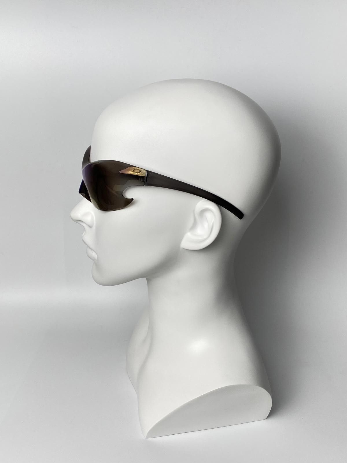 Japanese Brand Y2k Vtg Avant Garde Futuristic Sliver Sunglasses Unisex OS Size ONE SIZE - 9 Thumbnail